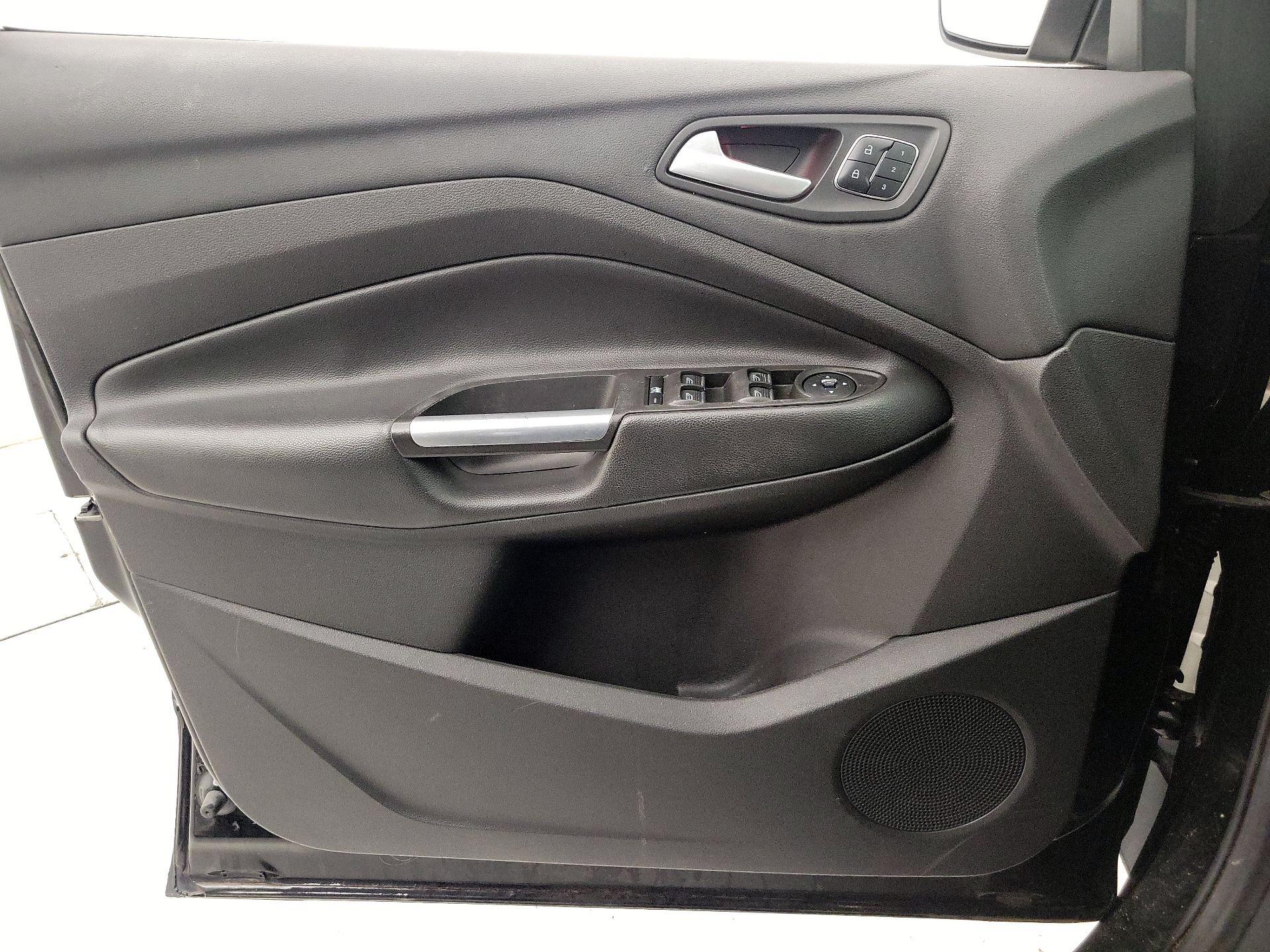 Thumbnail: 2015 Ford Escape - 12