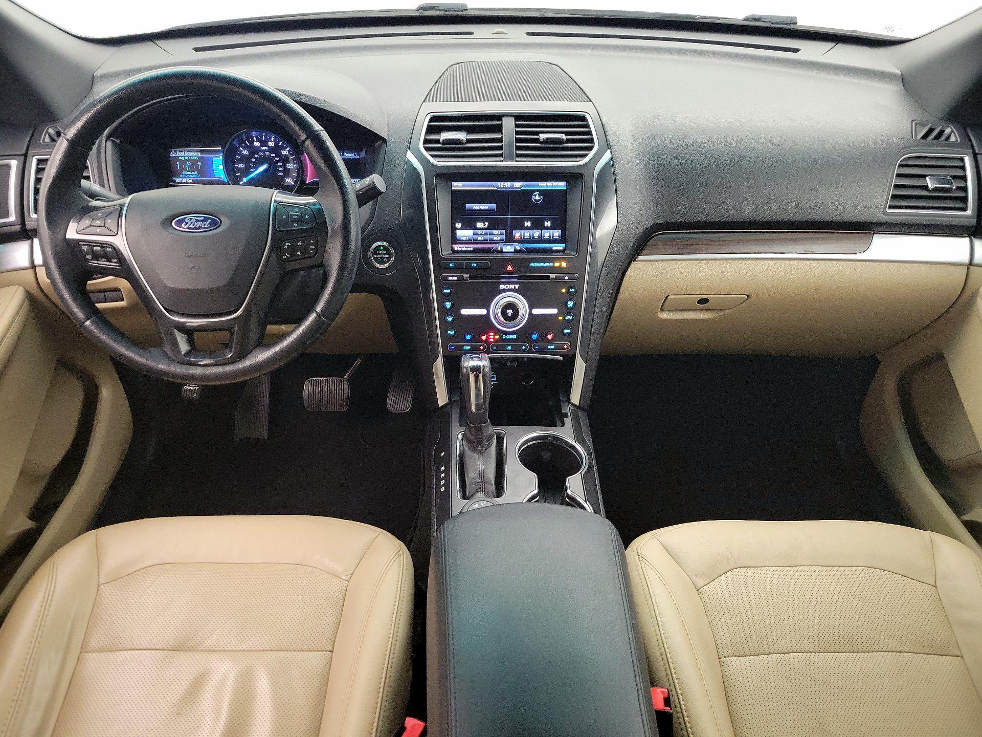 Thumbnail: 2016 Ford Explorer - 9