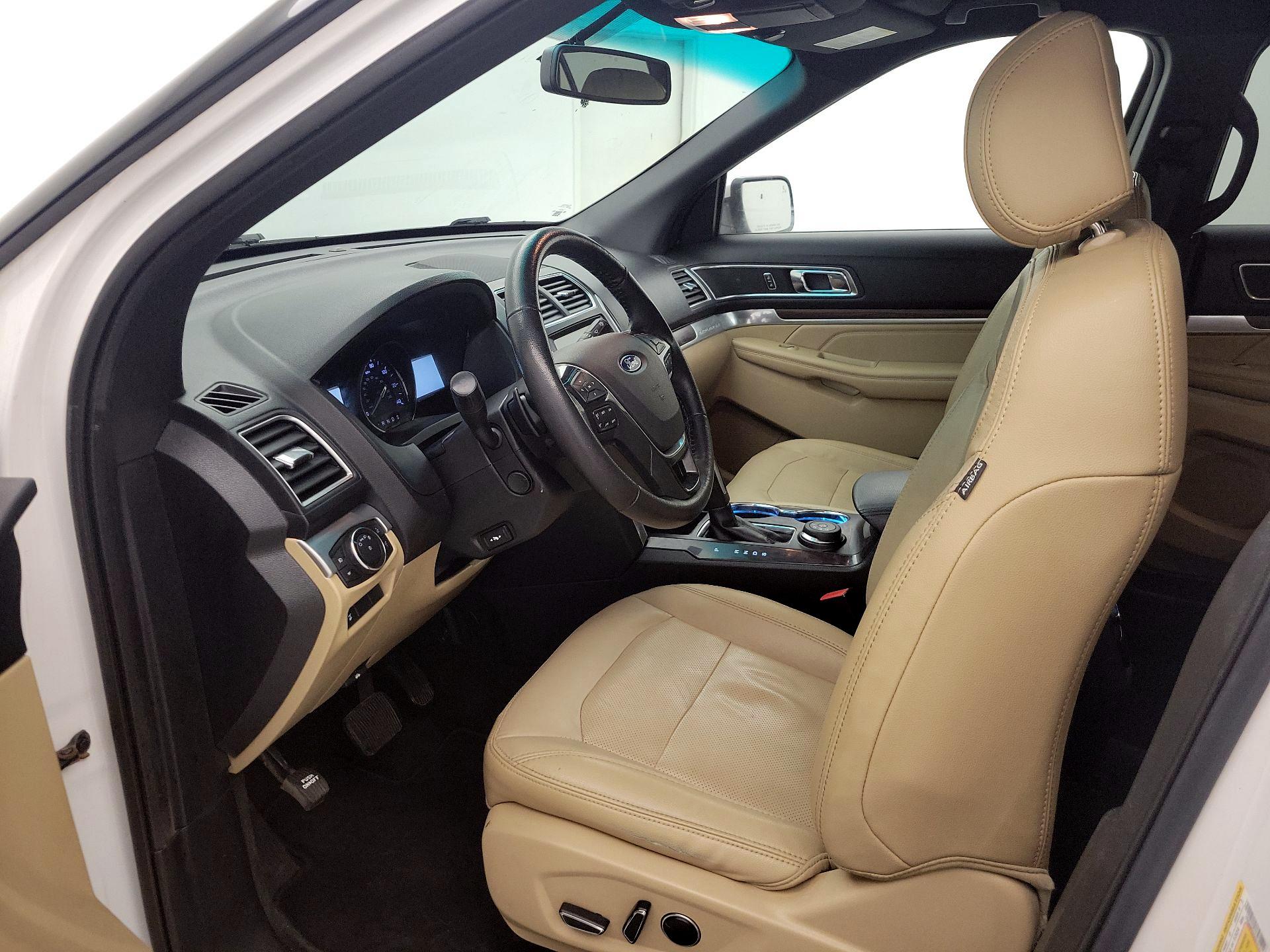 Thumbnail: 2016 Ford Explorer - 11