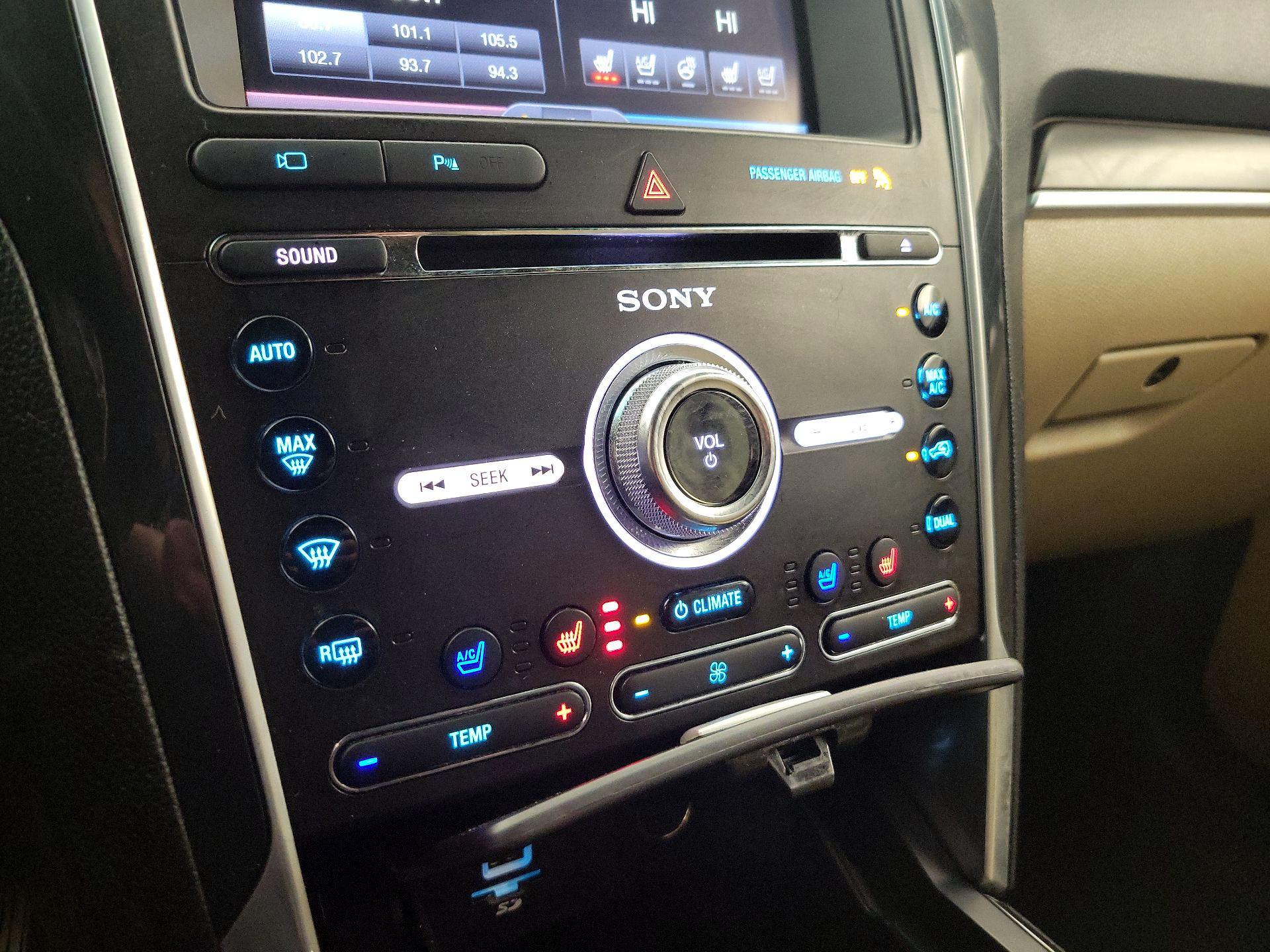 Thumbnail: 2016 Ford Explorer - 16