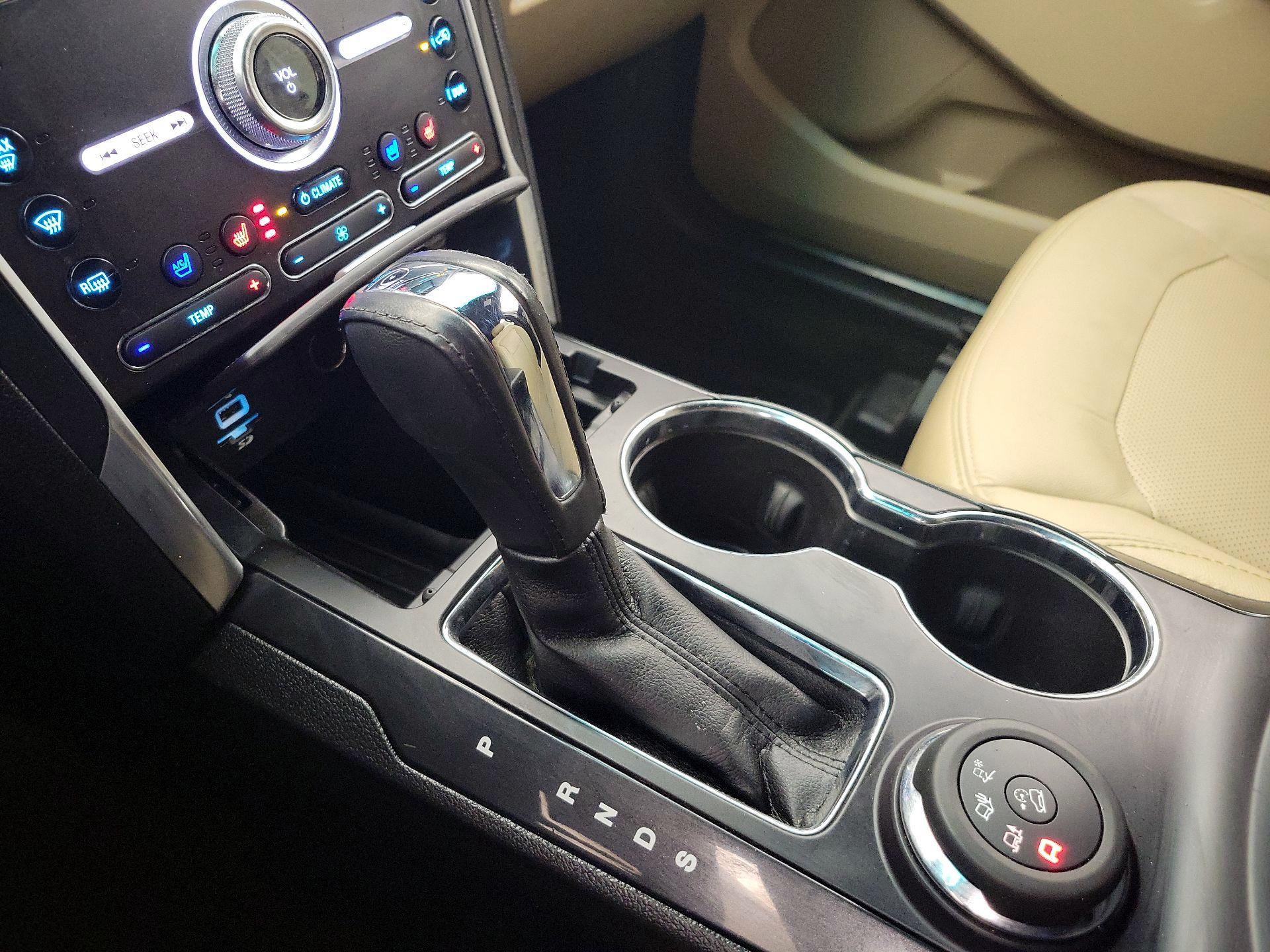 Thumbnail: 2016 Ford Explorer - 17