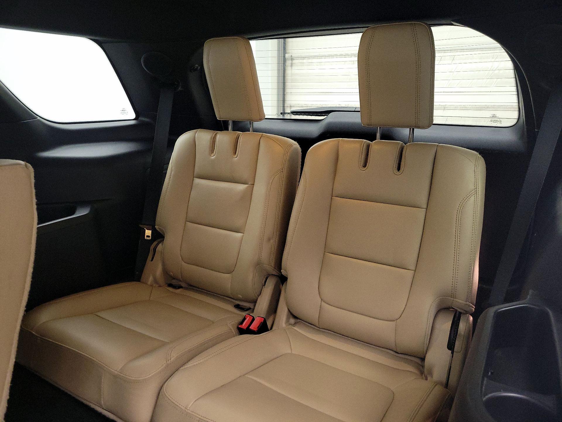 Thumbnail: 2016 Ford Explorer - 20