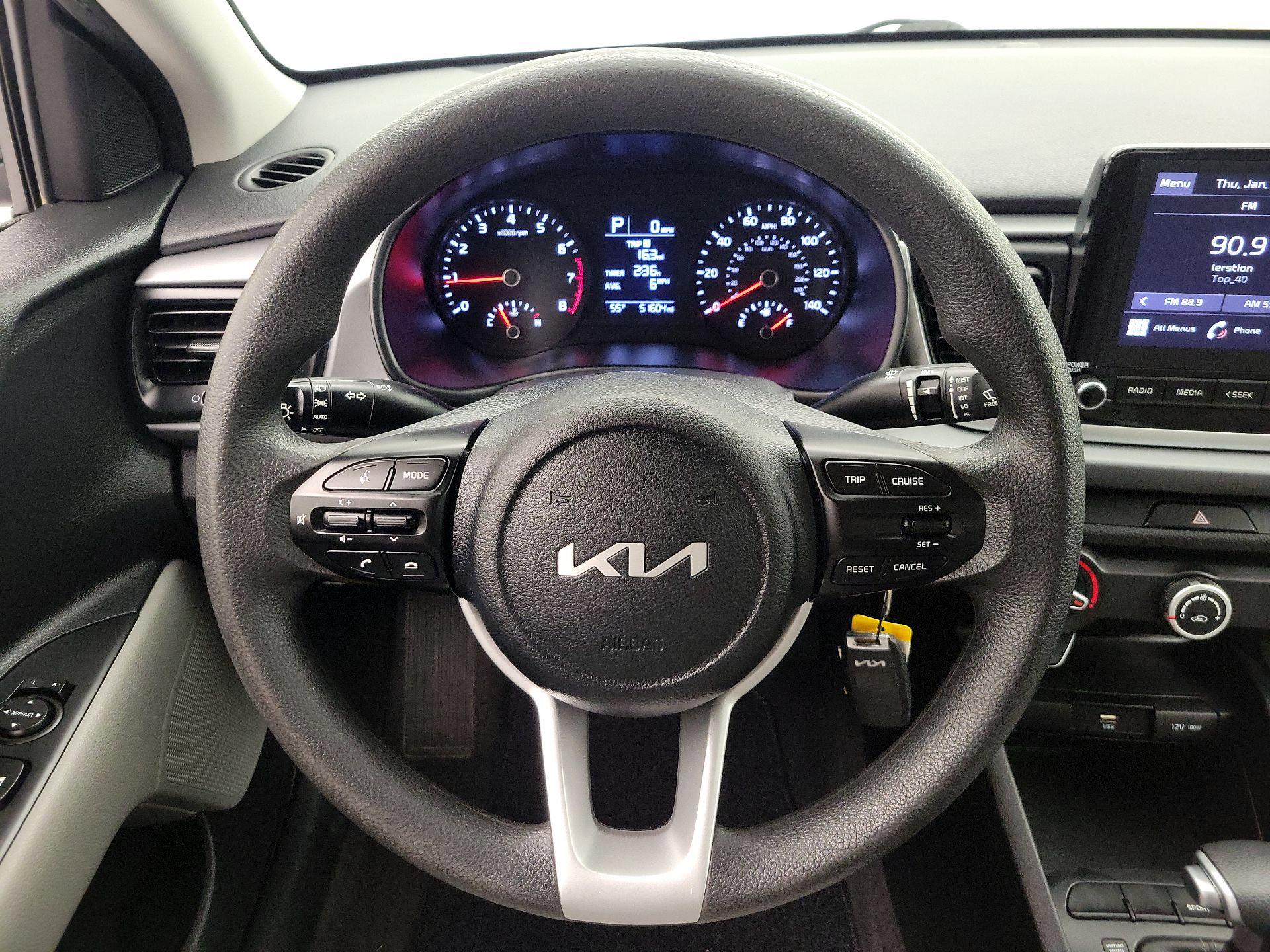 Thumbnail: 2022 Kia Rio - 10