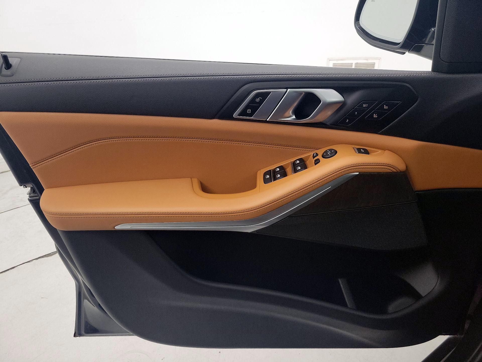 Thumbnail: 2022 BMW X5 - 12