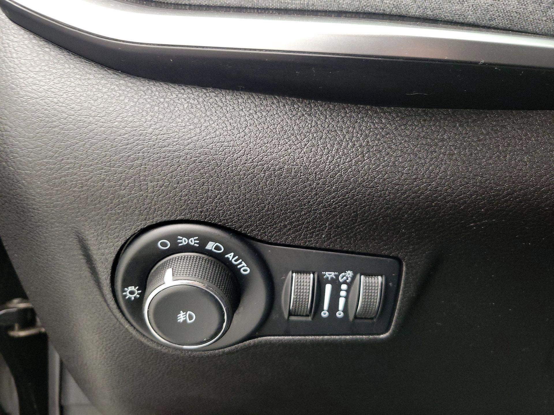 Thumbnail: 2022 Jeep Compass - 13