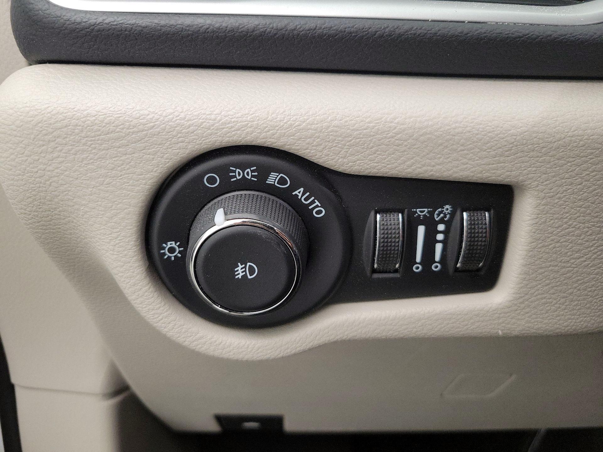 Thumbnail: 2024 Chrysler Pacifica - 13