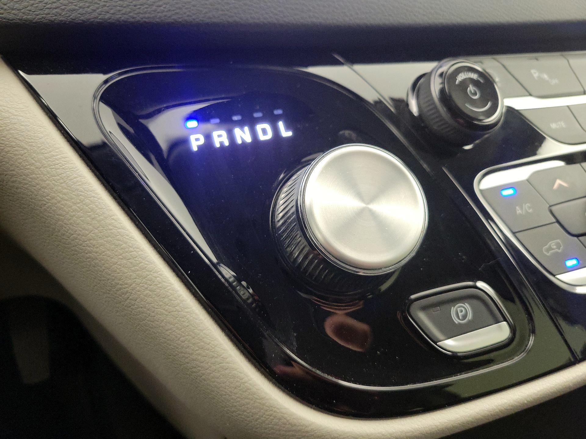 Thumbnail: 2024 Chrysler Pacifica - 17