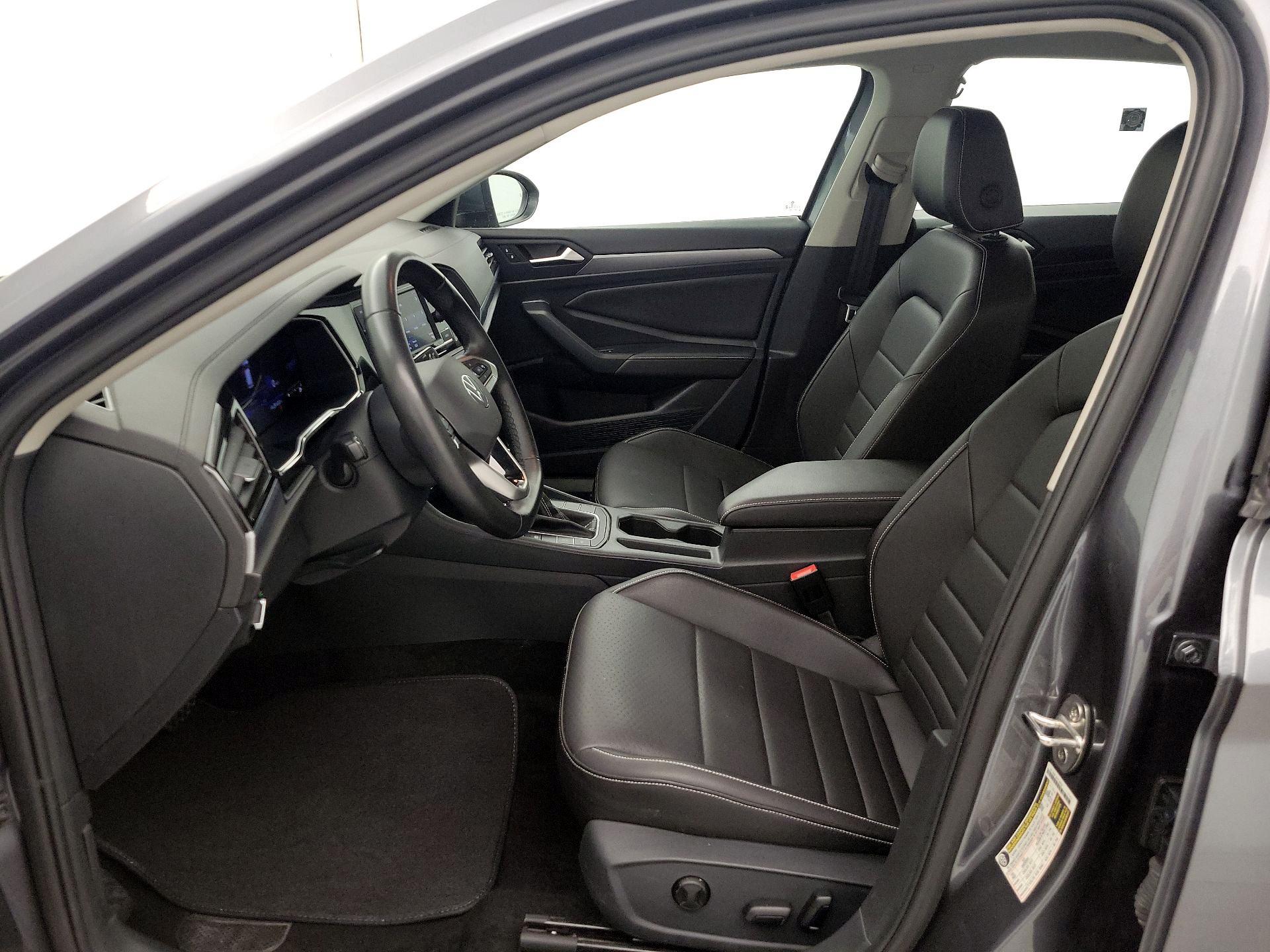 Thumbnail: 2024 Volkswagen Jetta - 11