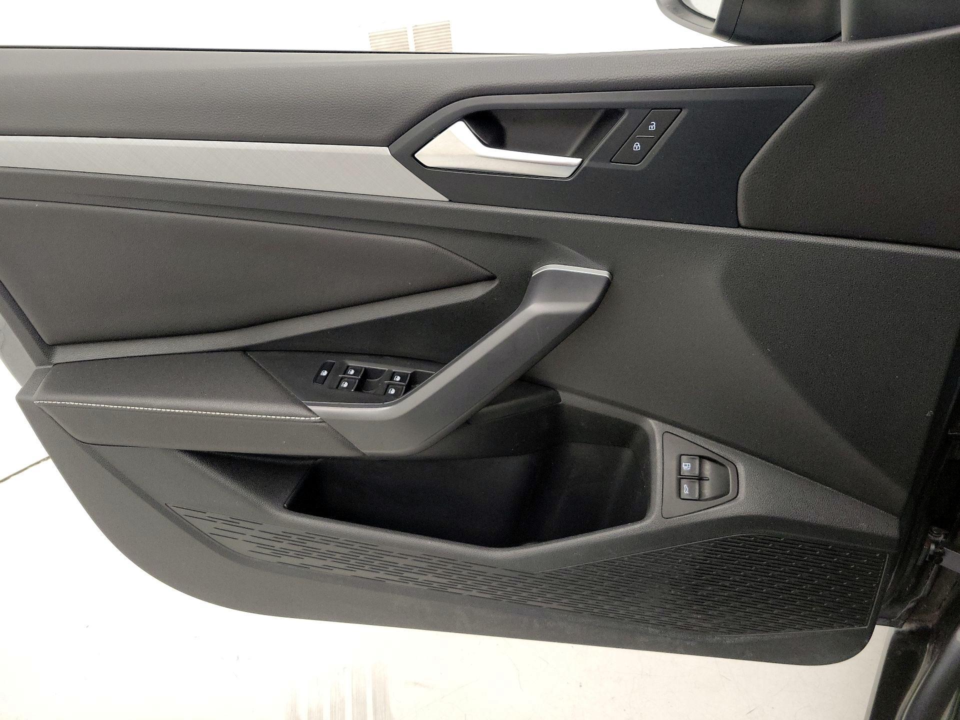 Thumbnail: 2024 Volkswagen Jetta - 12