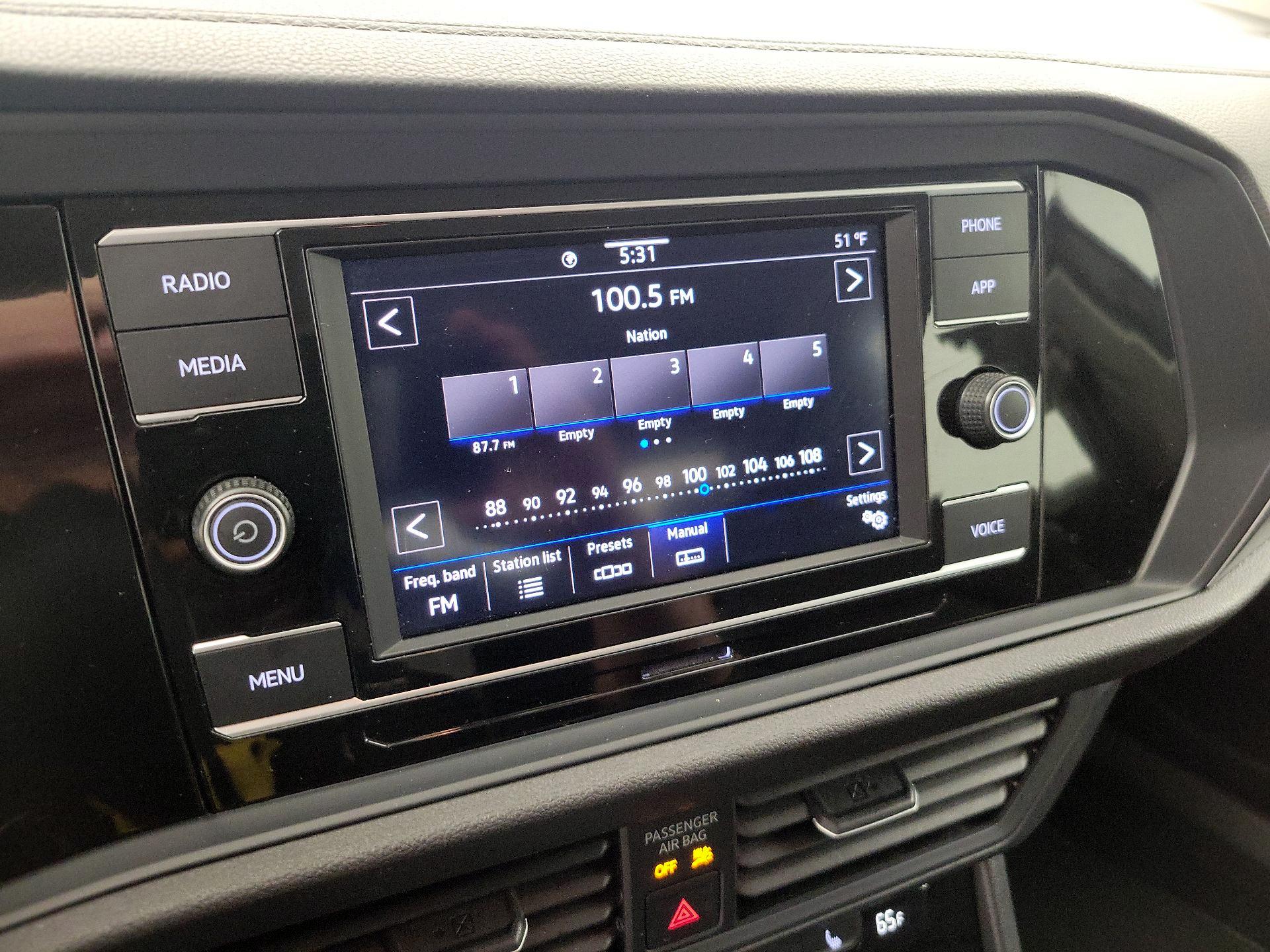 Thumbnail: 2024 Volkswagen Jetta - 15