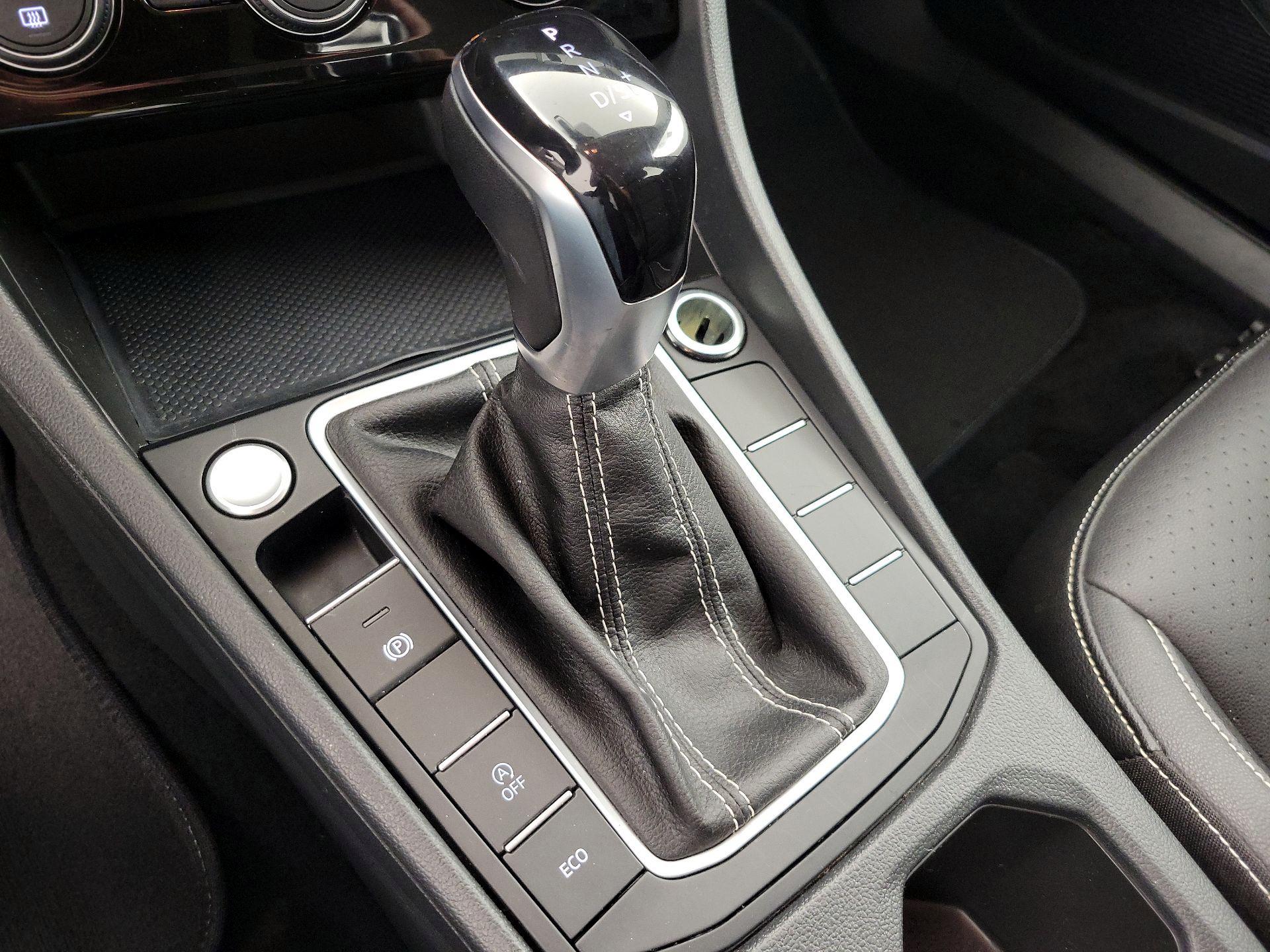 Thumbnail: 2024 Volkswagen Jetta - 17