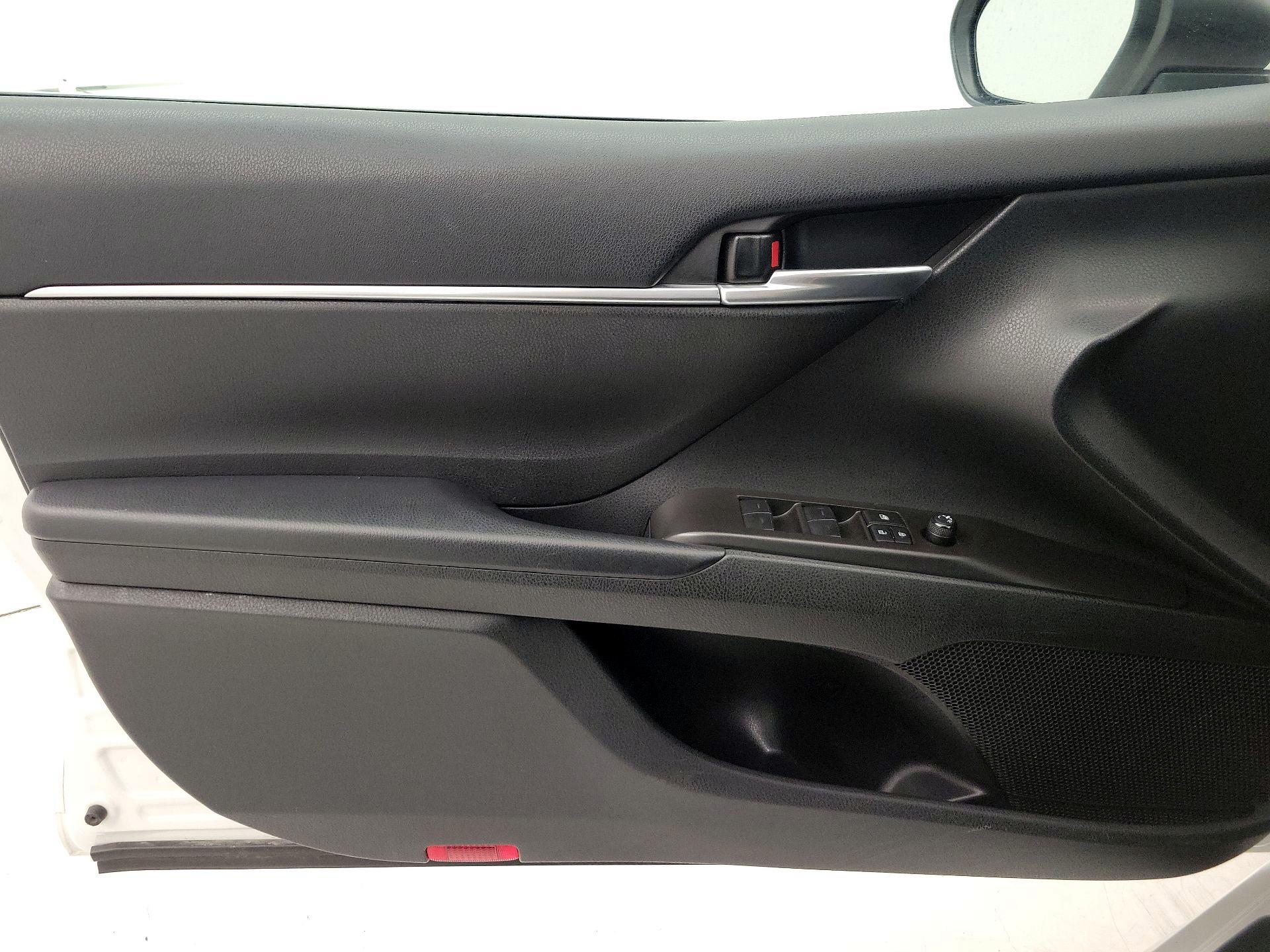 Thumbnail: 2023 Toyota Camry - 12