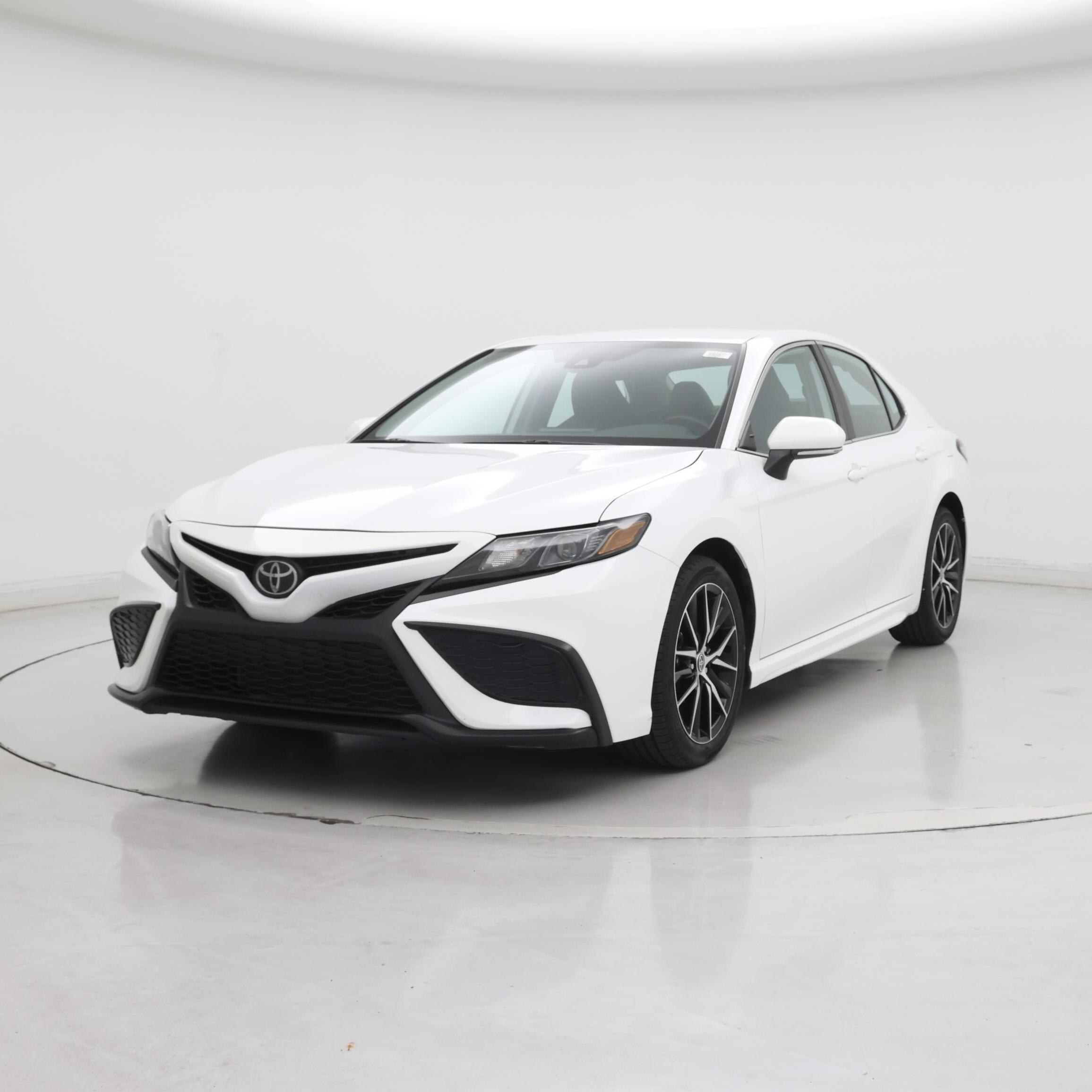 Thumbnail: 2023 Toyota Camry - 4