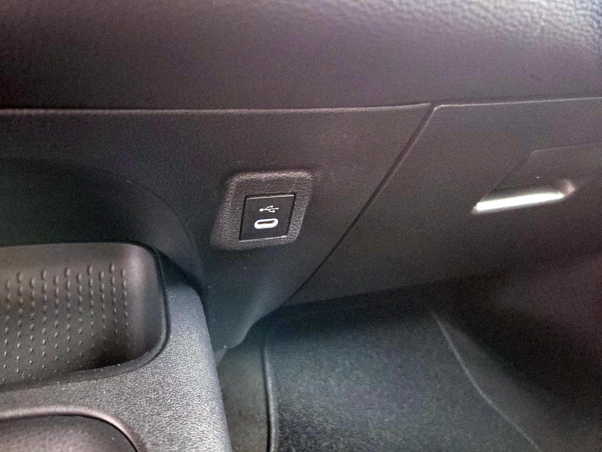 Thumbnail: 2024 Toyota Corolla - 18