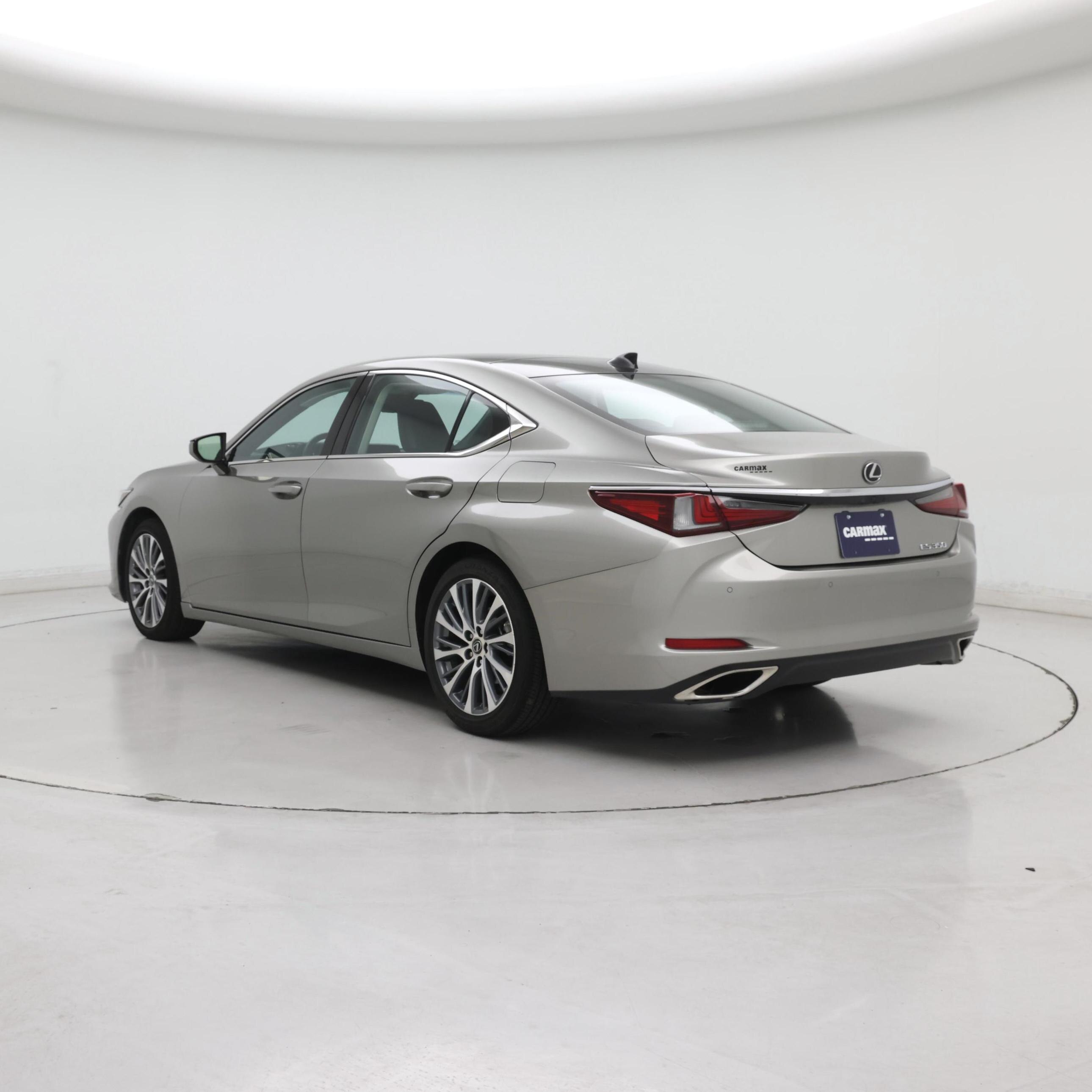 Thumbnail: 2020 Lexus ES - 2