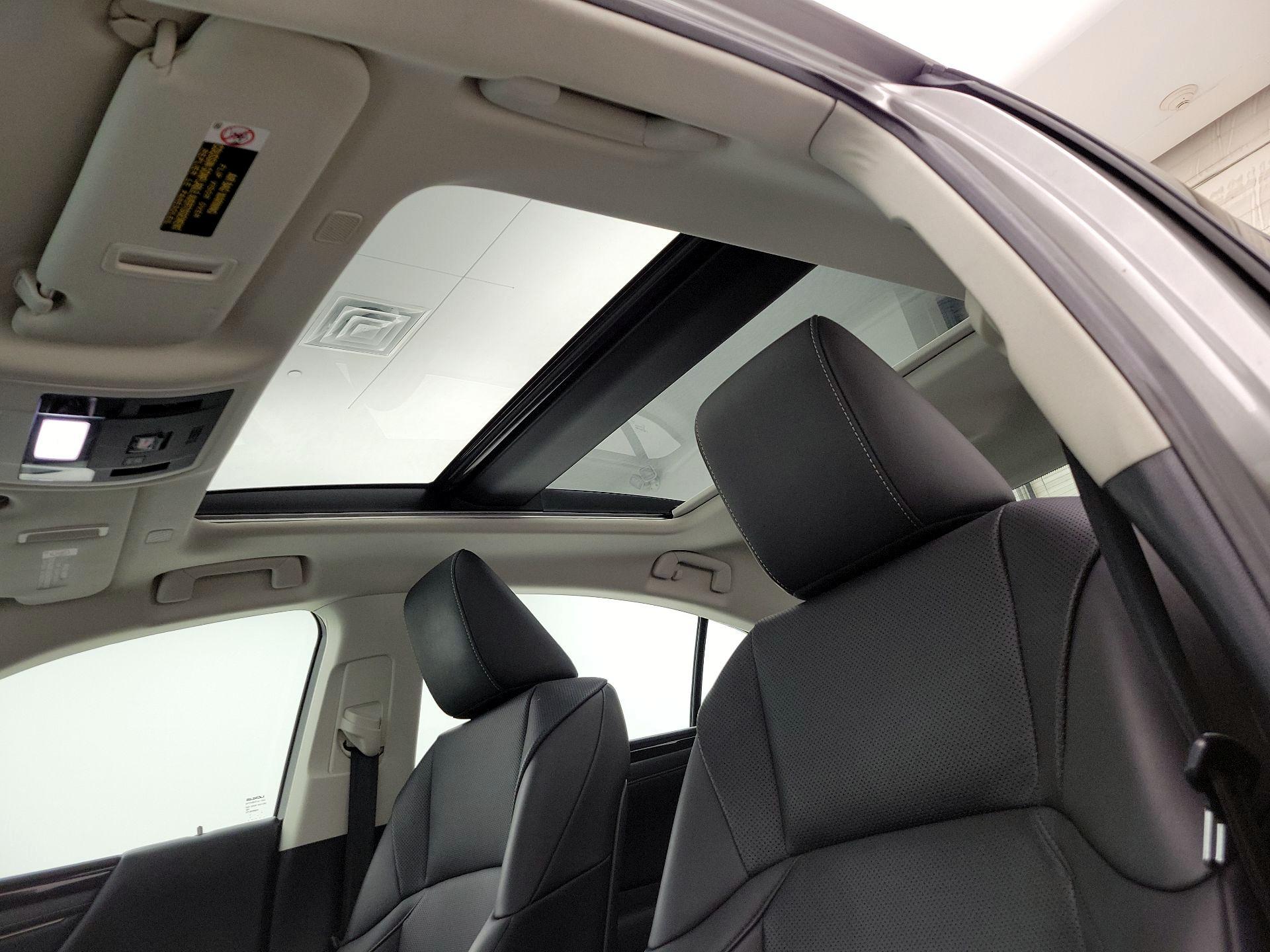 Thumbnail: 2020 Lexus ES - 20