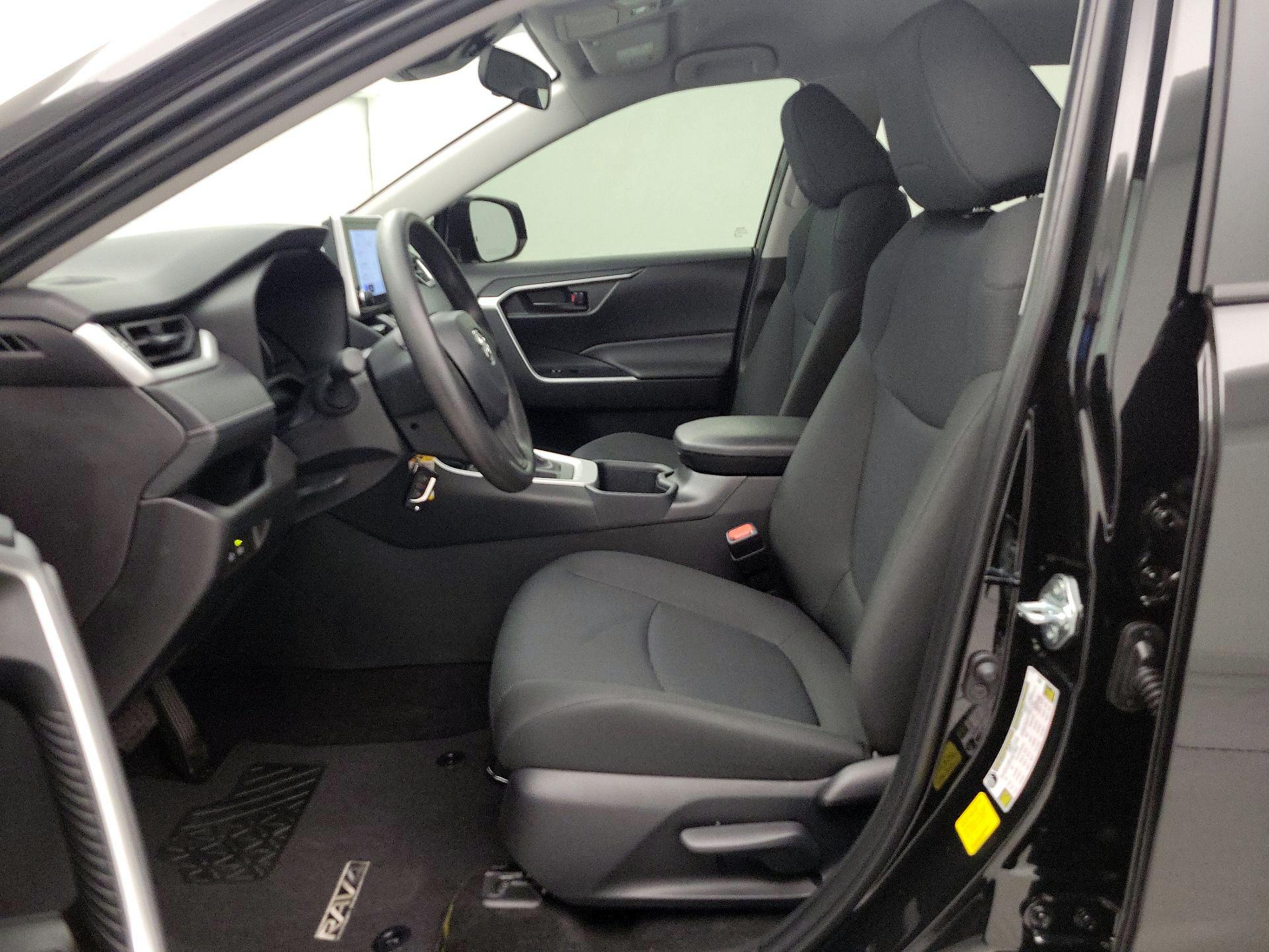 Thumbnail: 2025 Toyota RAV4 - 11