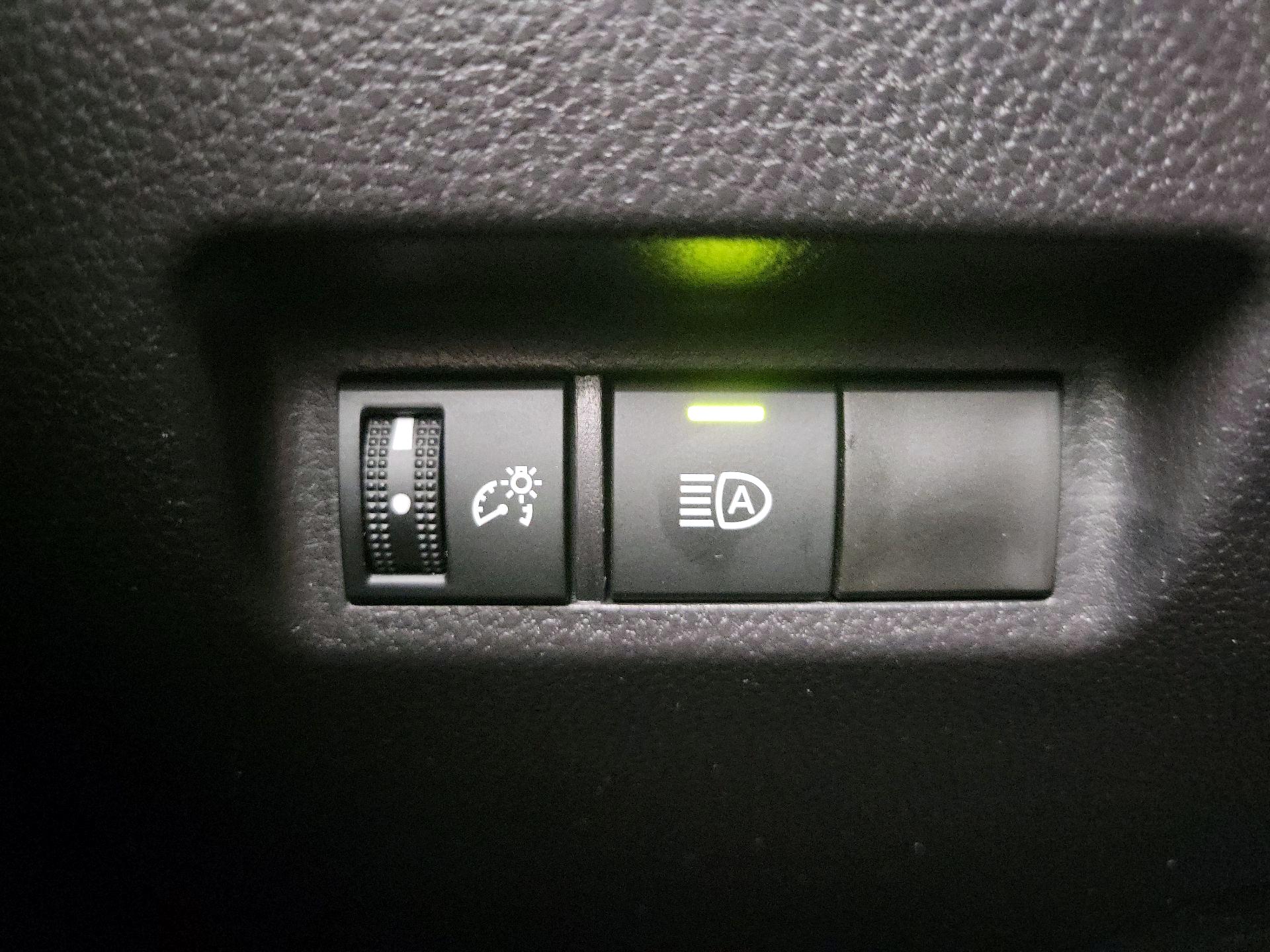 Thumbnail: 2025 Toyota RAV4 - 13