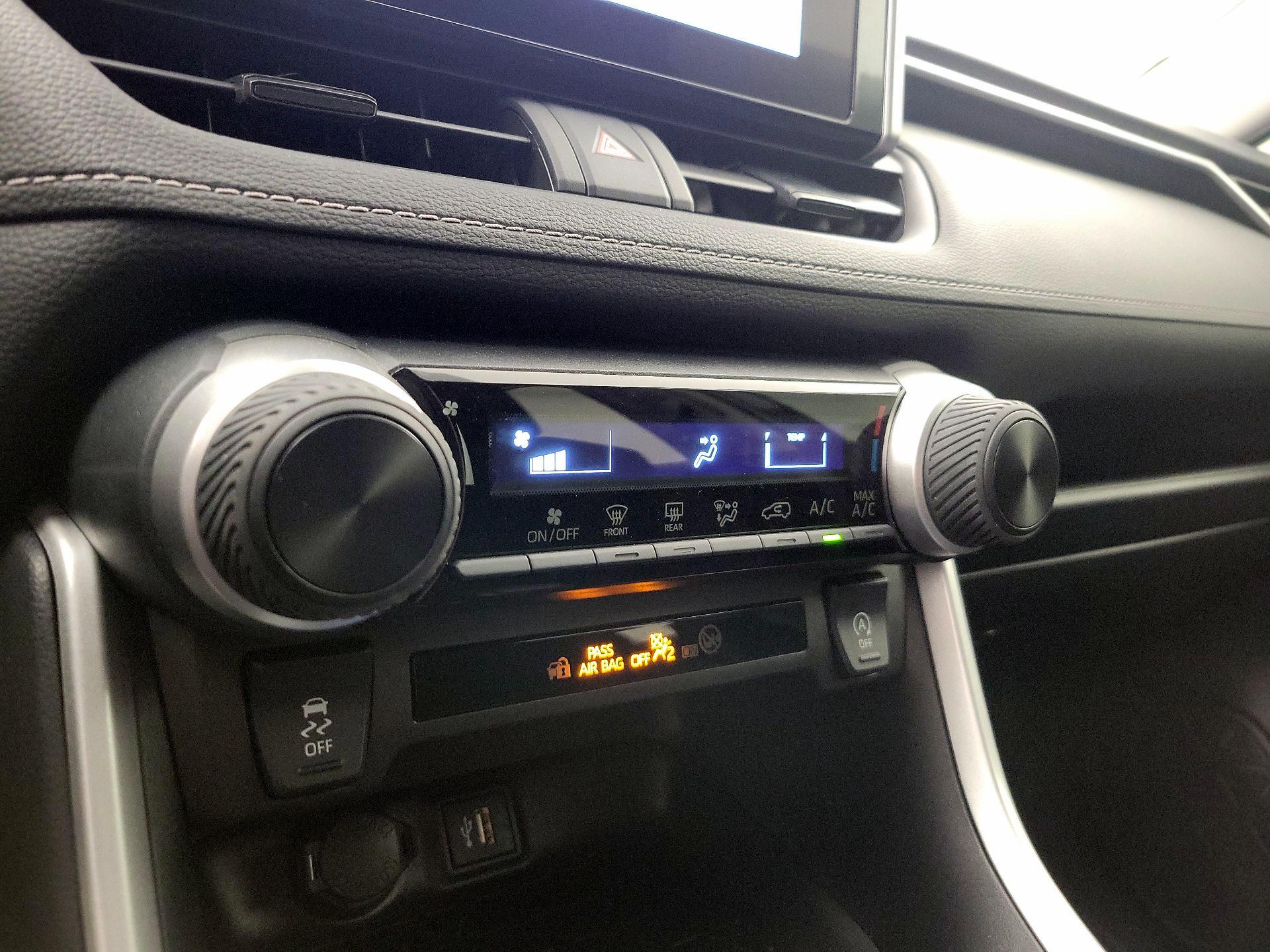 Thumbnail: 2025 Toyota RAV4 - 16