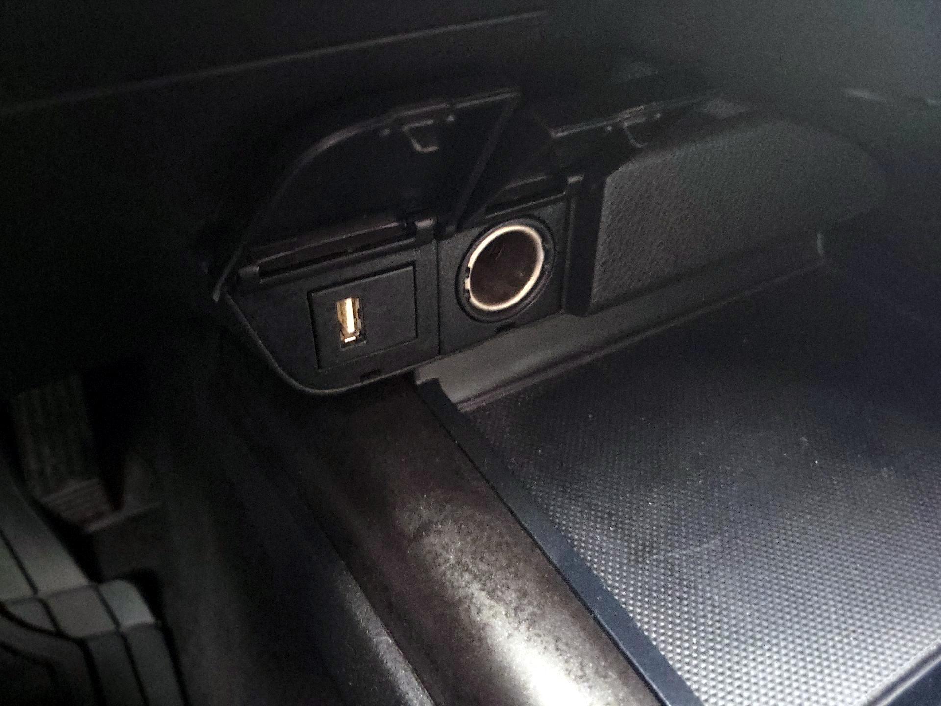 Thumbnail: 2022 Toyota Camry - 18