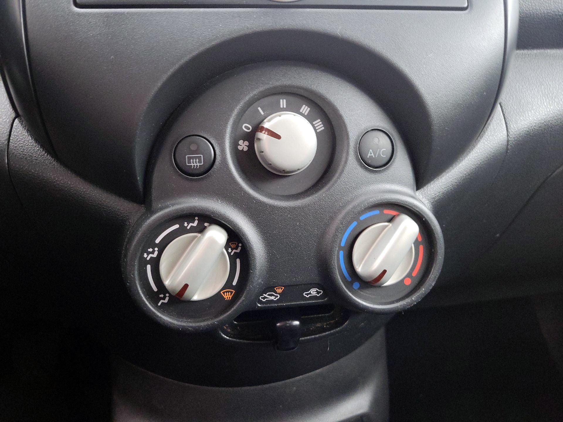 Thumbnail: 2014 Nissan Versa - 15