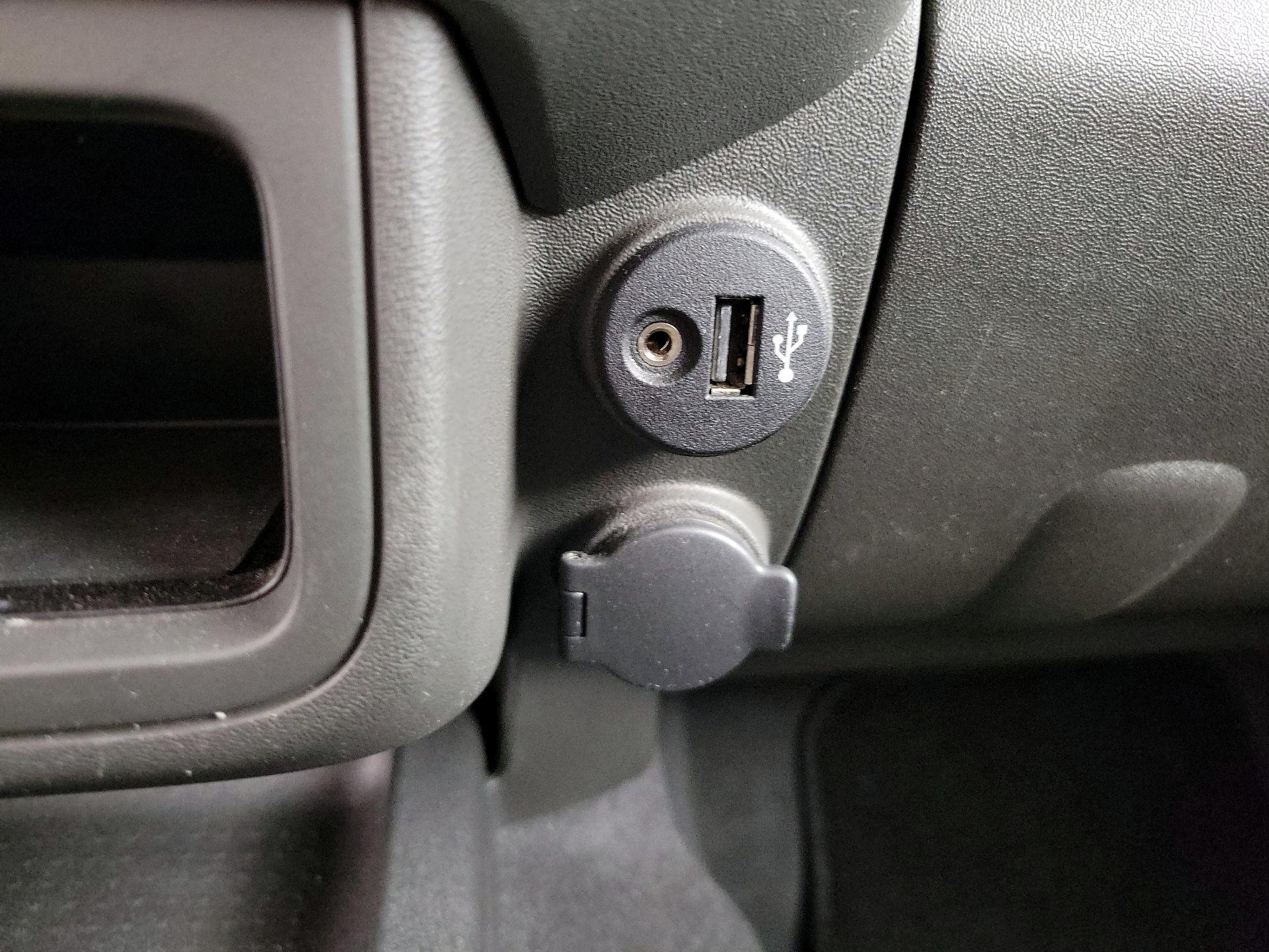 Thumbnail: 2019 Nissan Frontier - 18