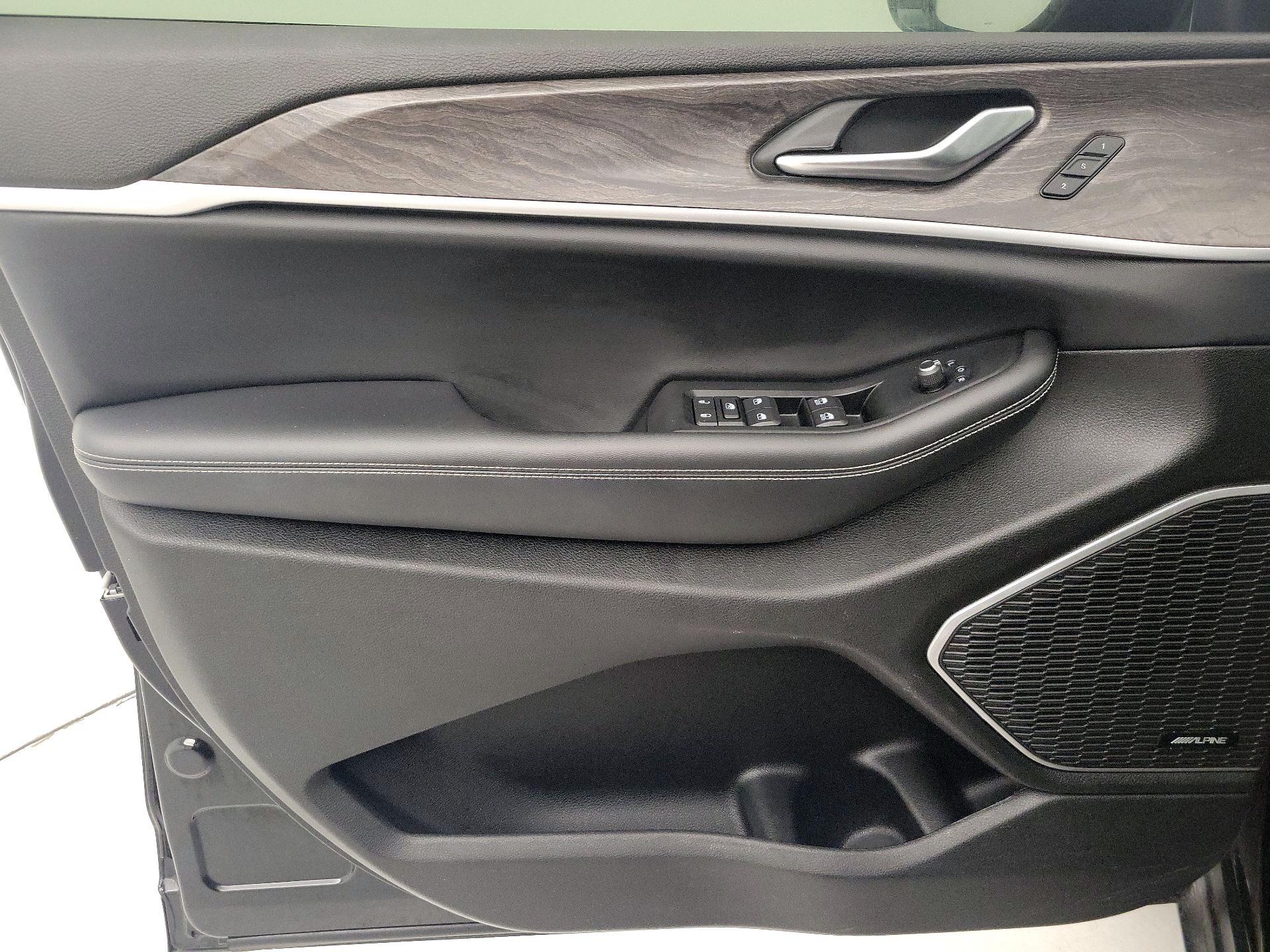 Thumbnail: 2023 Jeep Grand Cherokee - 12