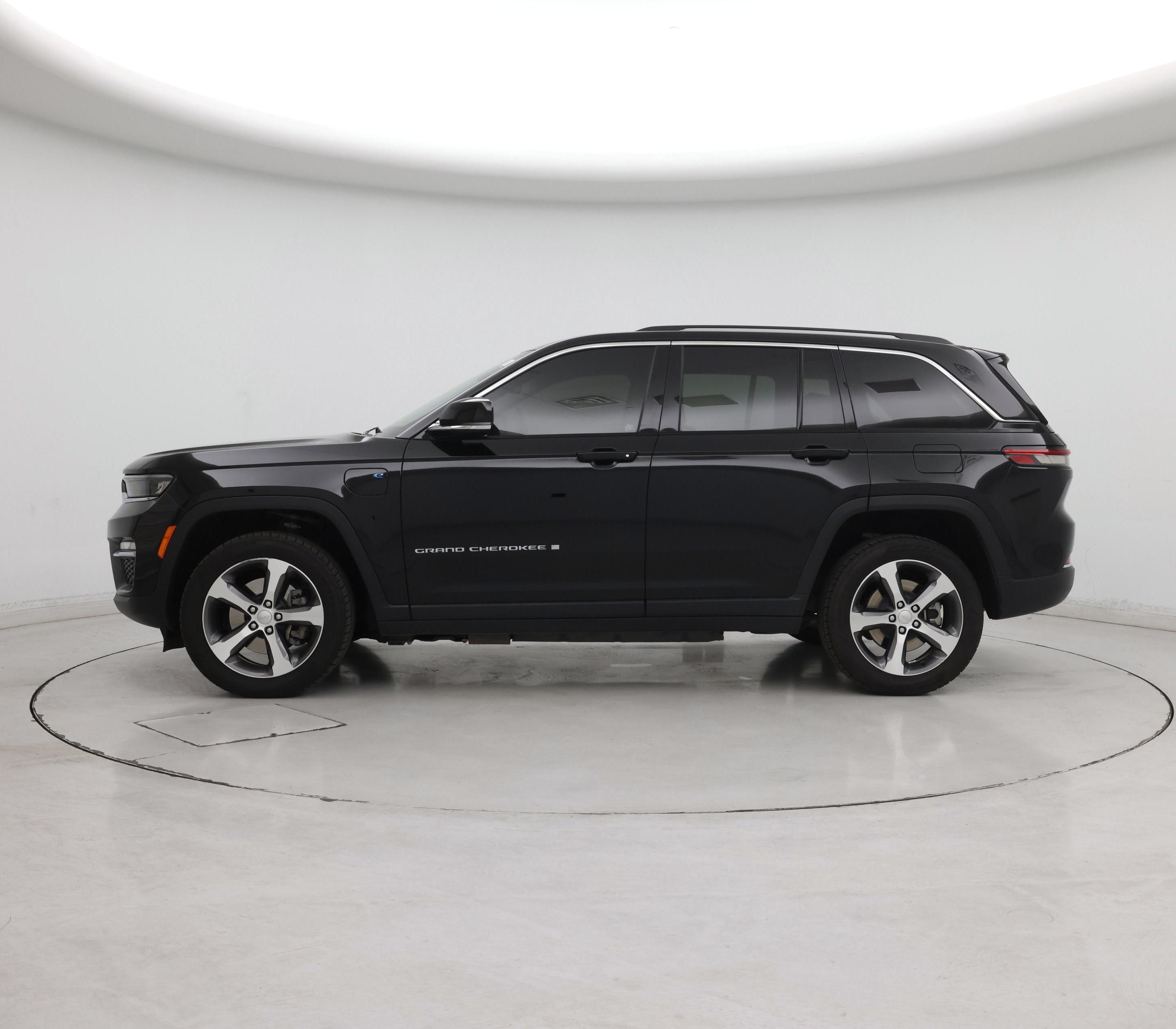 Thumbnail: 2023 Jeep Grand Cherokee - 3