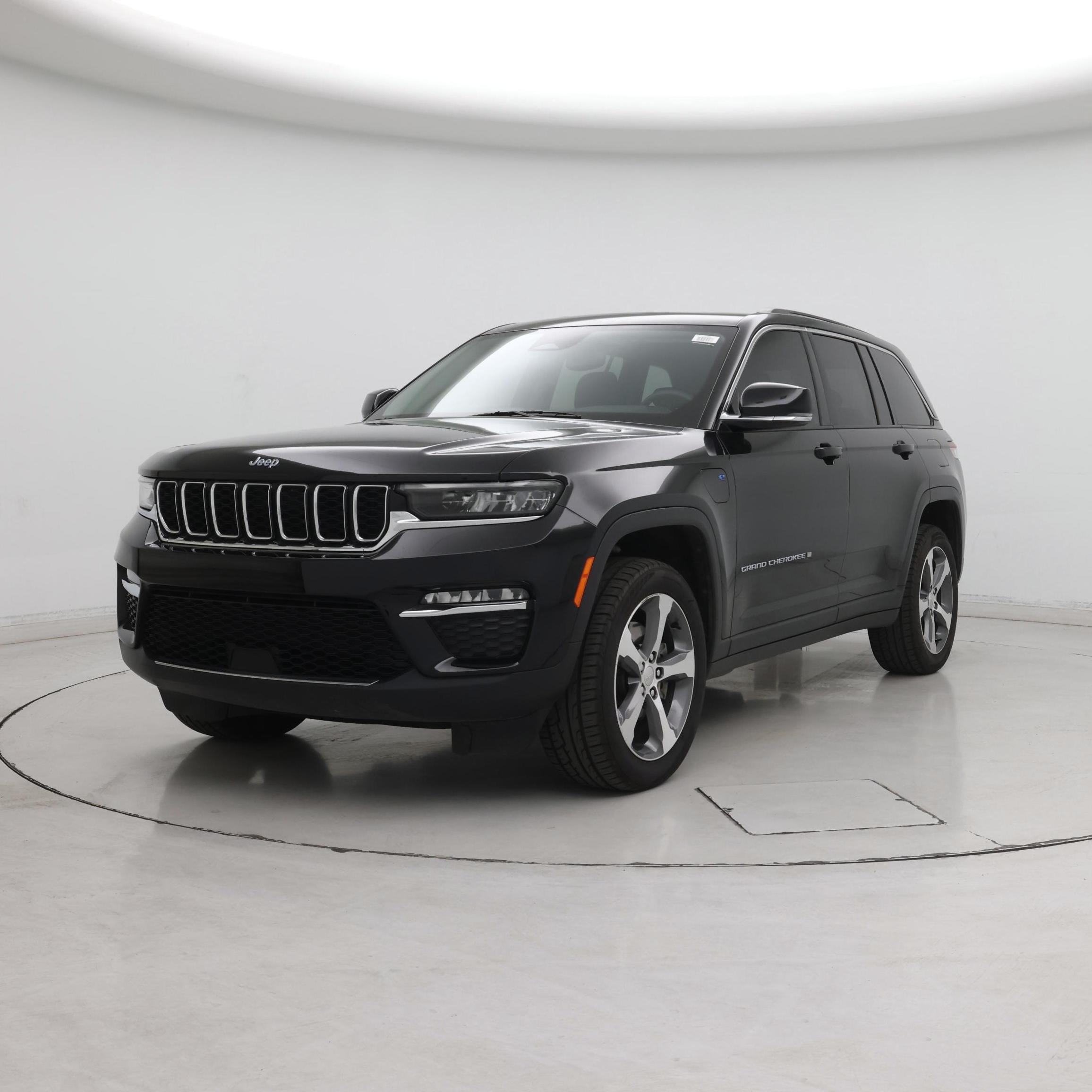Thumbnail: 2023 Jeep Grand Cherokee - 4