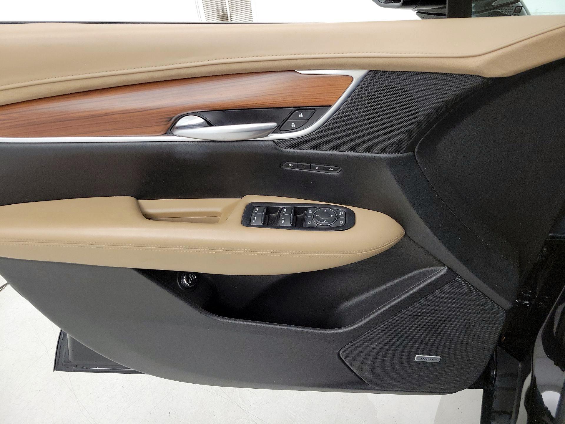 Thumbnail: 2018 Cadillac XT5 - 12