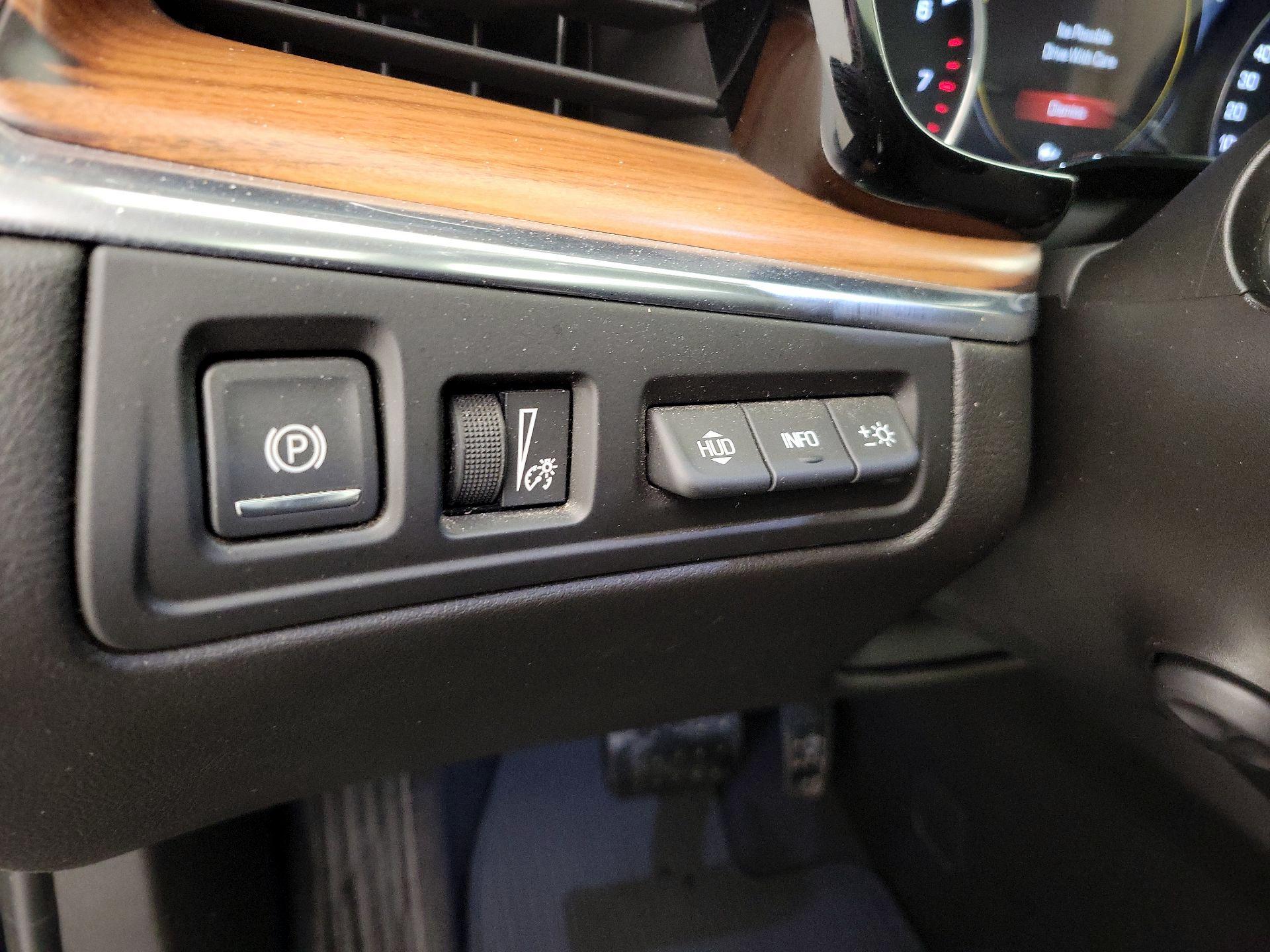 Thumbnail: 2018 Cadillac XT5 - 13