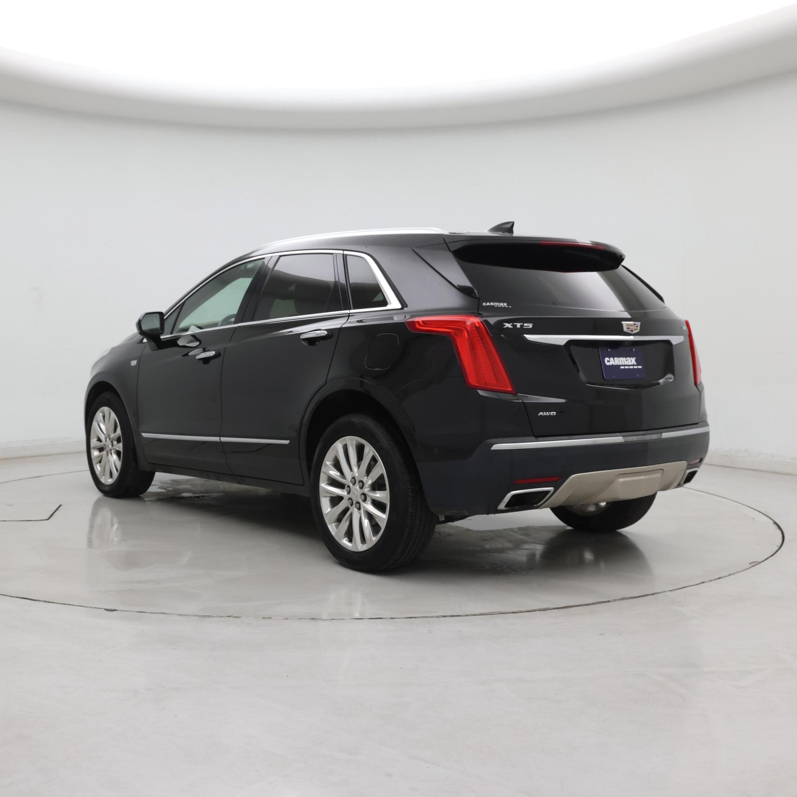 Thumbnail: 2018 Cadillac XT5 - 2