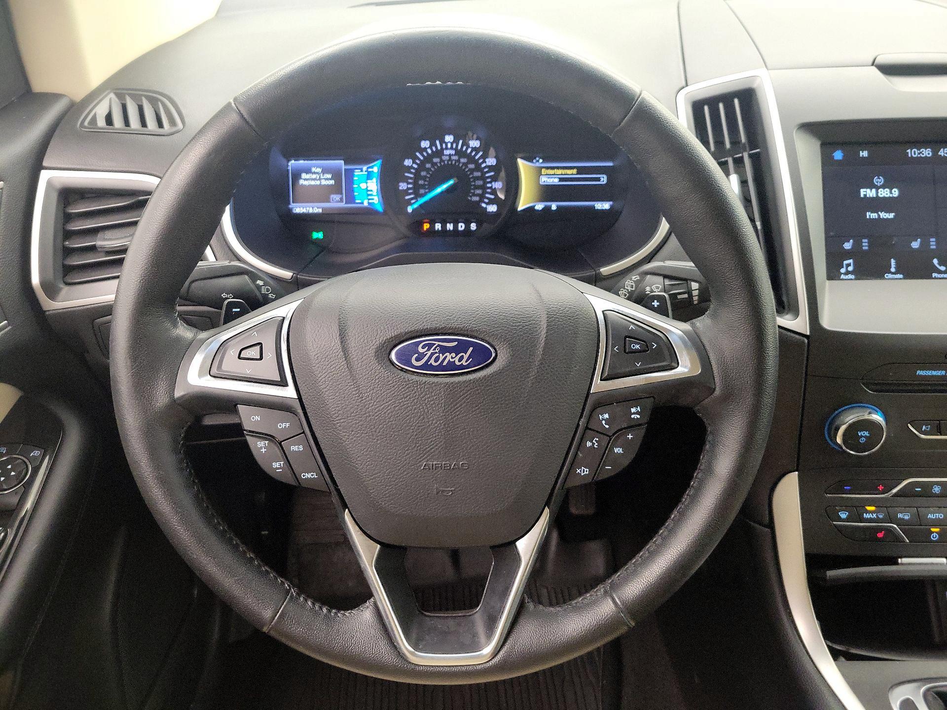 Thumbnail: 2017 Ford Edge - 10