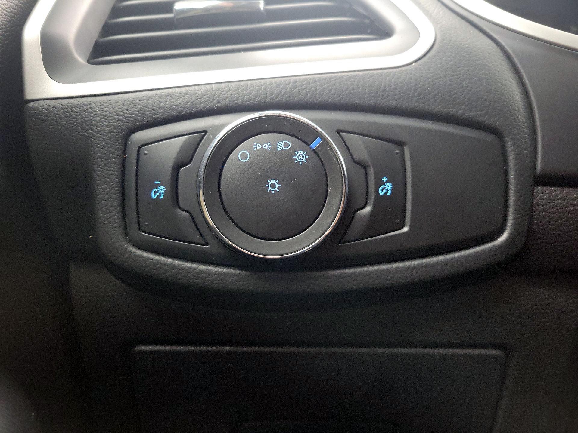 Thumbnail: 2017 Ford Edge - 13