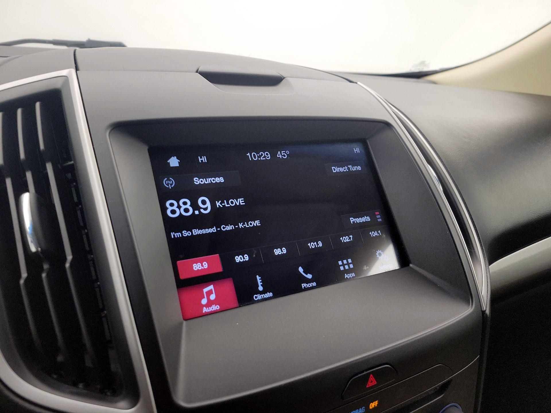 Thumbnail: 2017 Ford Edge - 15