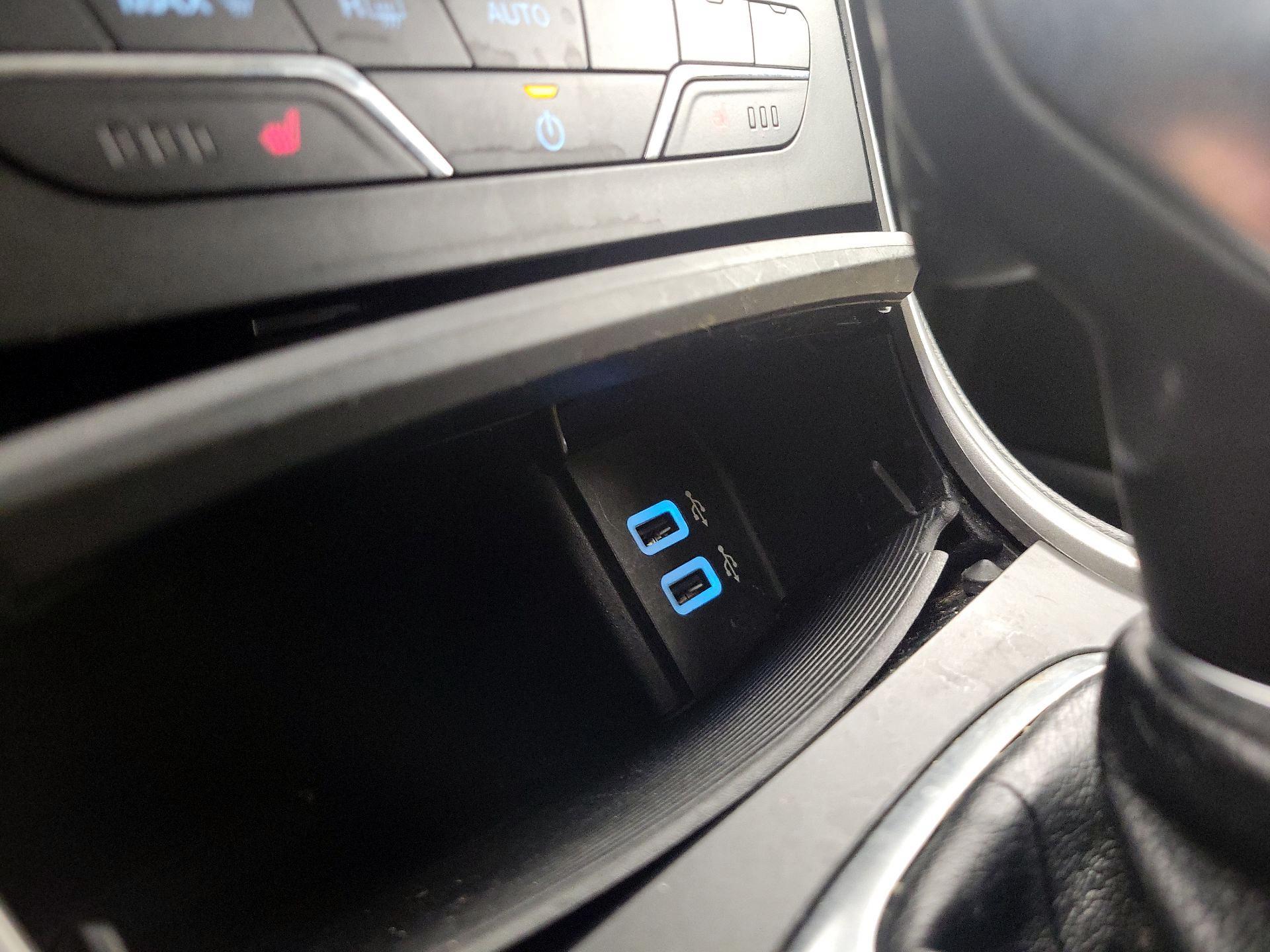 Thumbnail: 2017 Ford Edge - 18