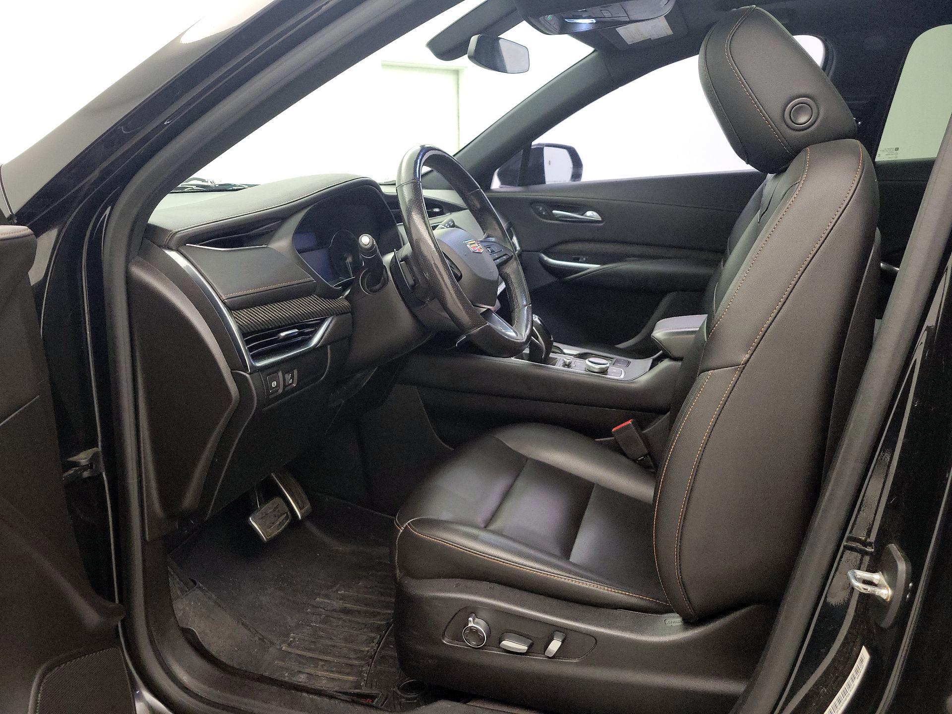 Thumbnail: 2019 Cadillac XT4 - 11