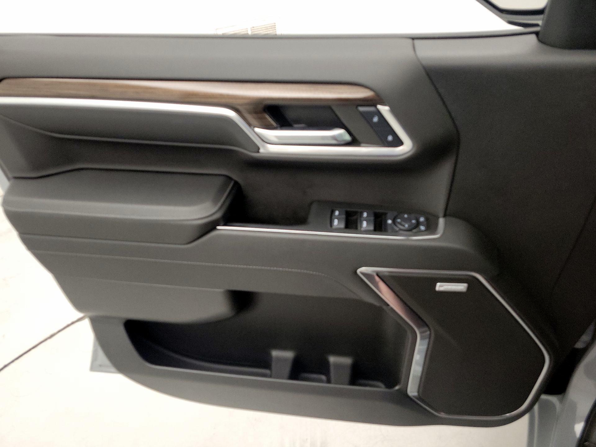 Thumbnail: 2024 Chevrolet Silverado 1500 - 12