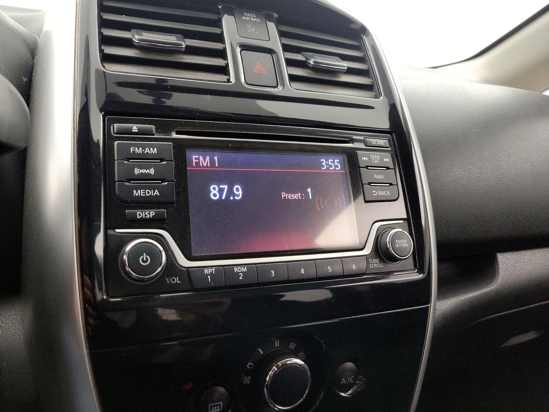 Thumbnail: 2015 Nissan Versa Note - 15