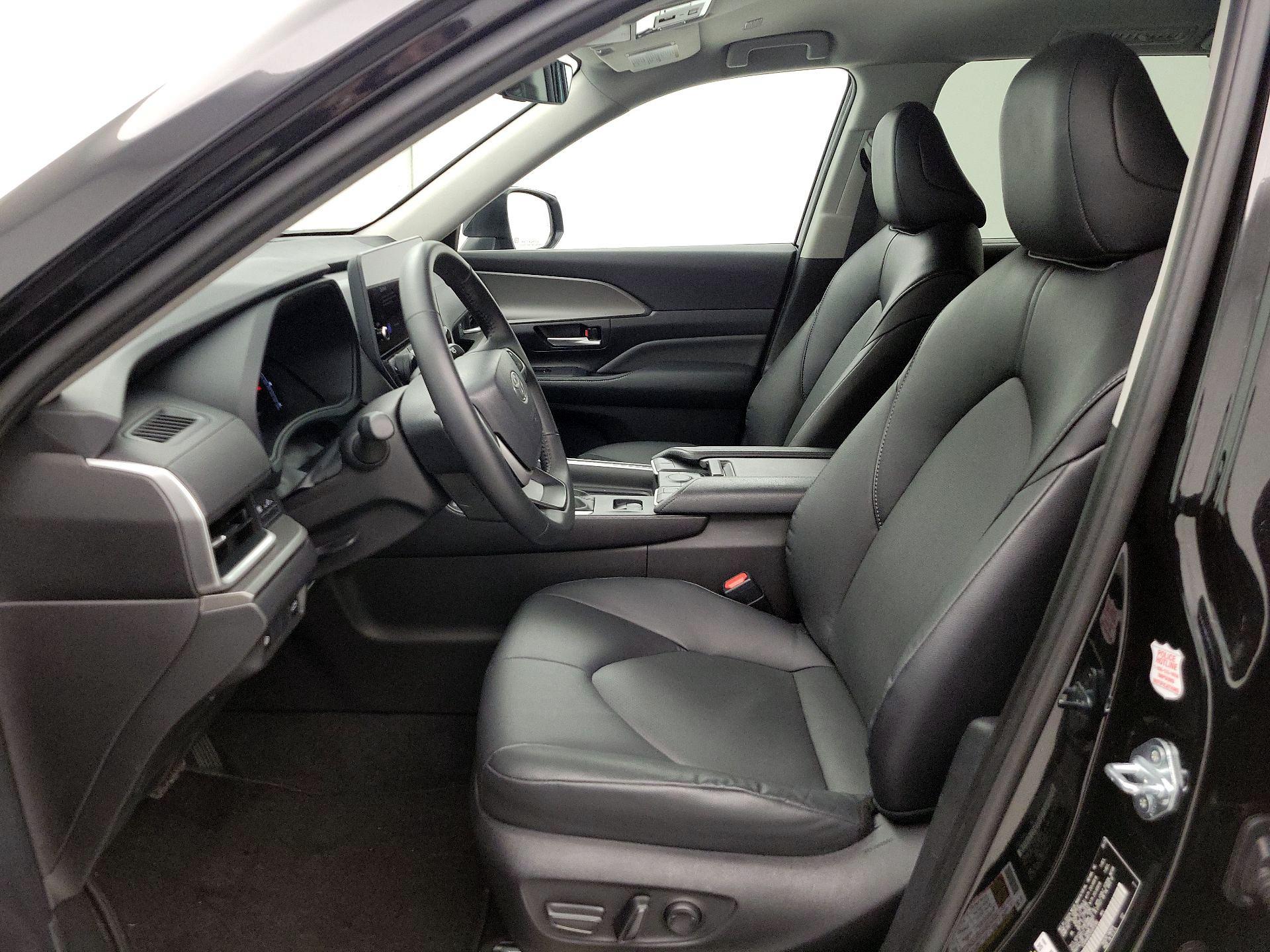 Thumbnail: 2025 Toyota Grand Highlander - 11