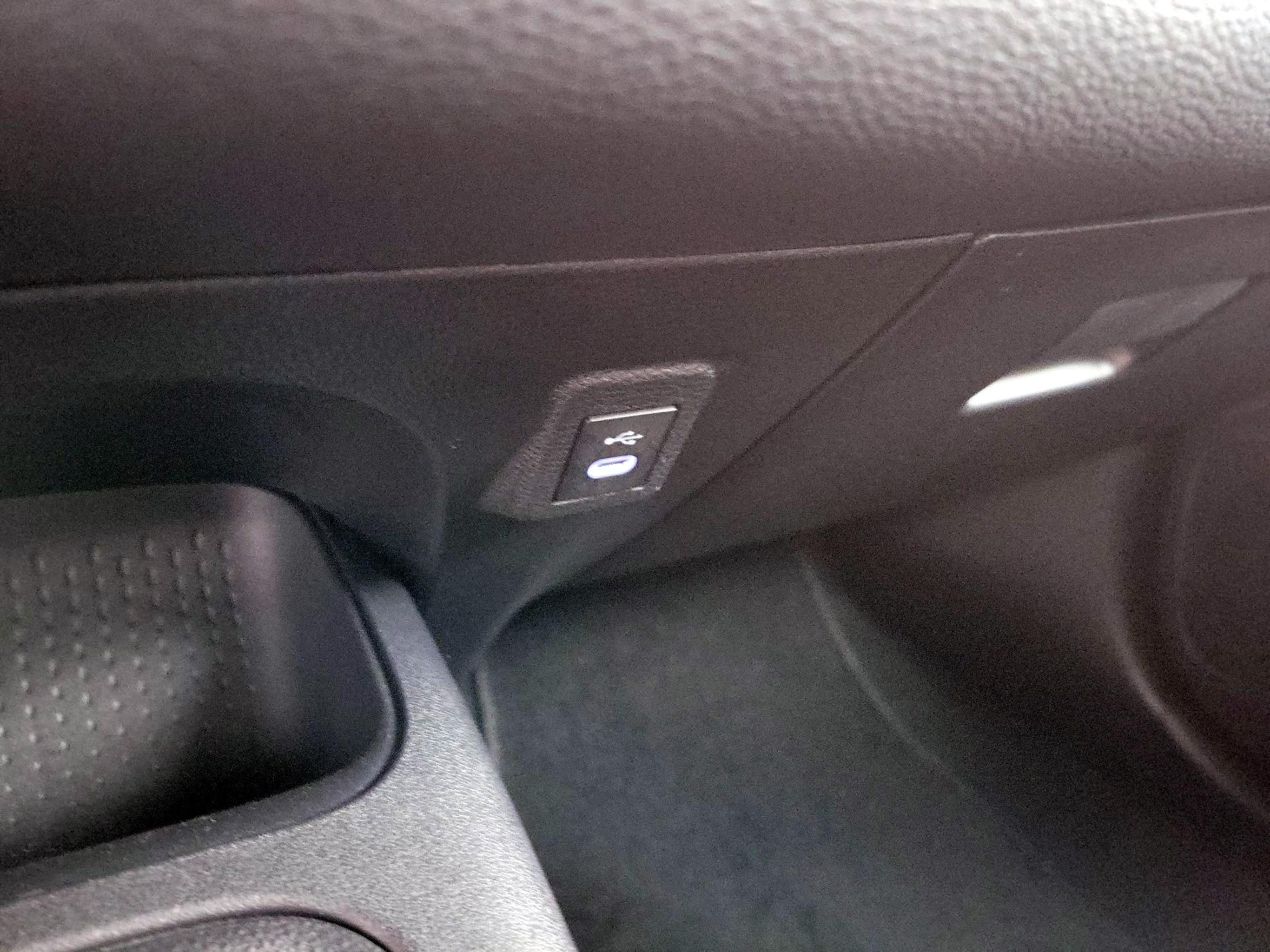 Thumbnail: 2025 Toyota Corolla - 18