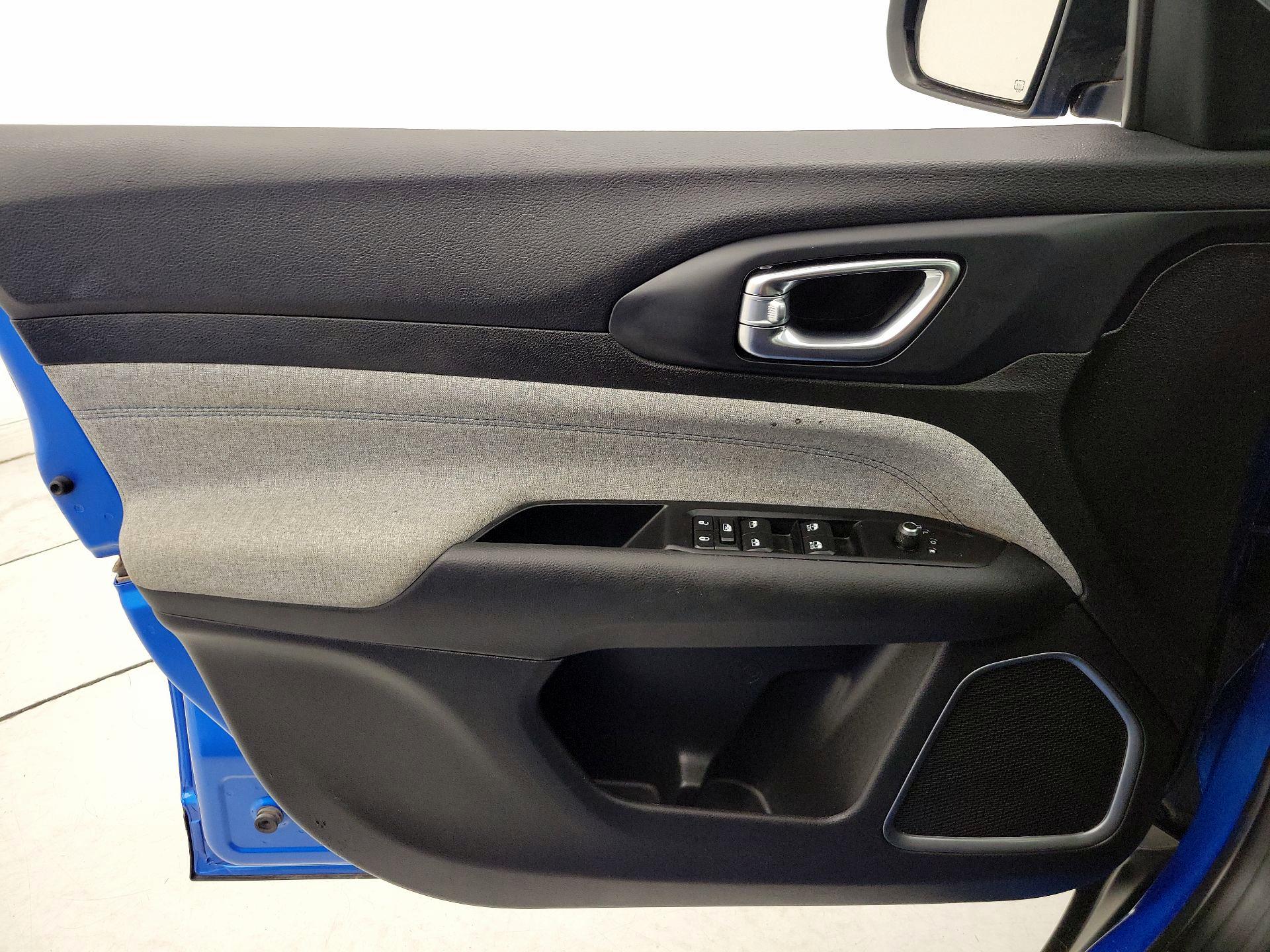 Thumbnail: 2022 Jeep Compass - 12