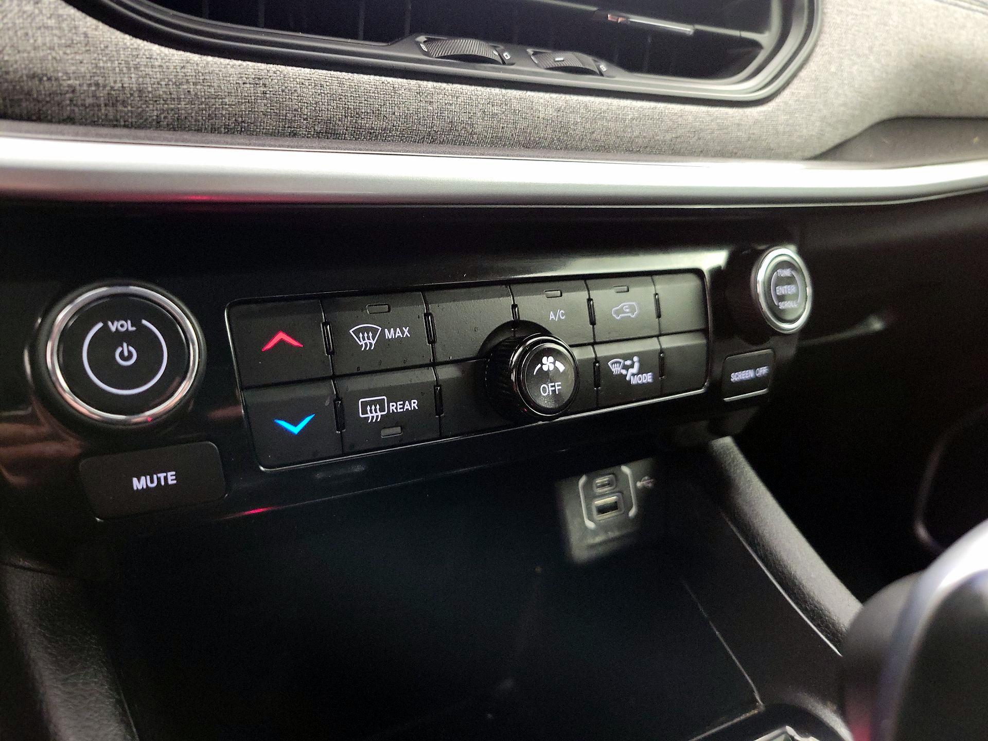 Thumbnail: 2022 Jeep Compass - 16