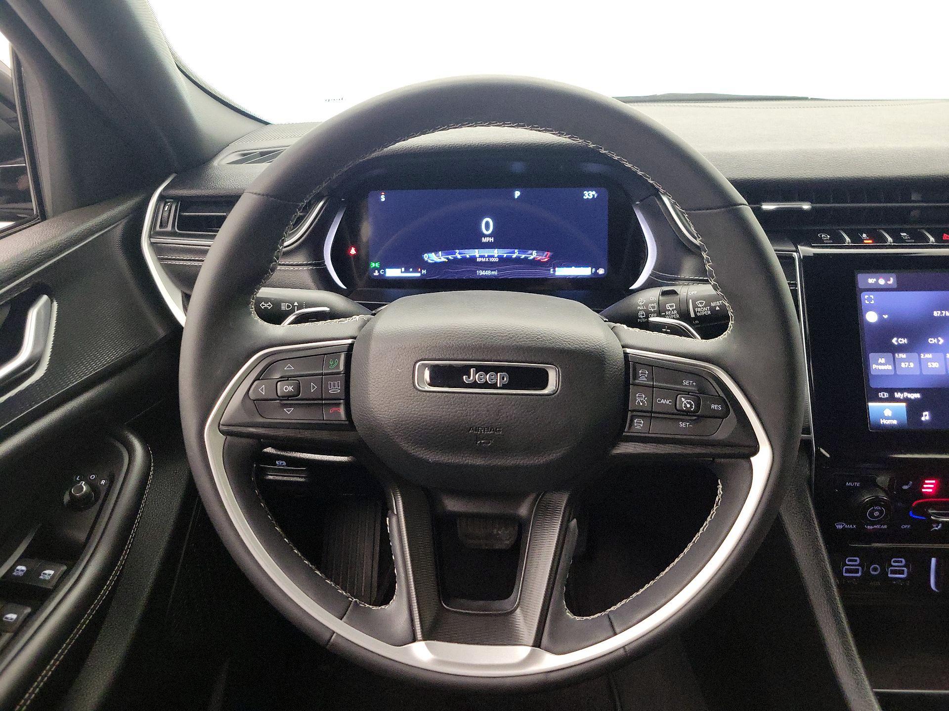 Thumbnail: 2023 Jeep Grand Cherokee - 10