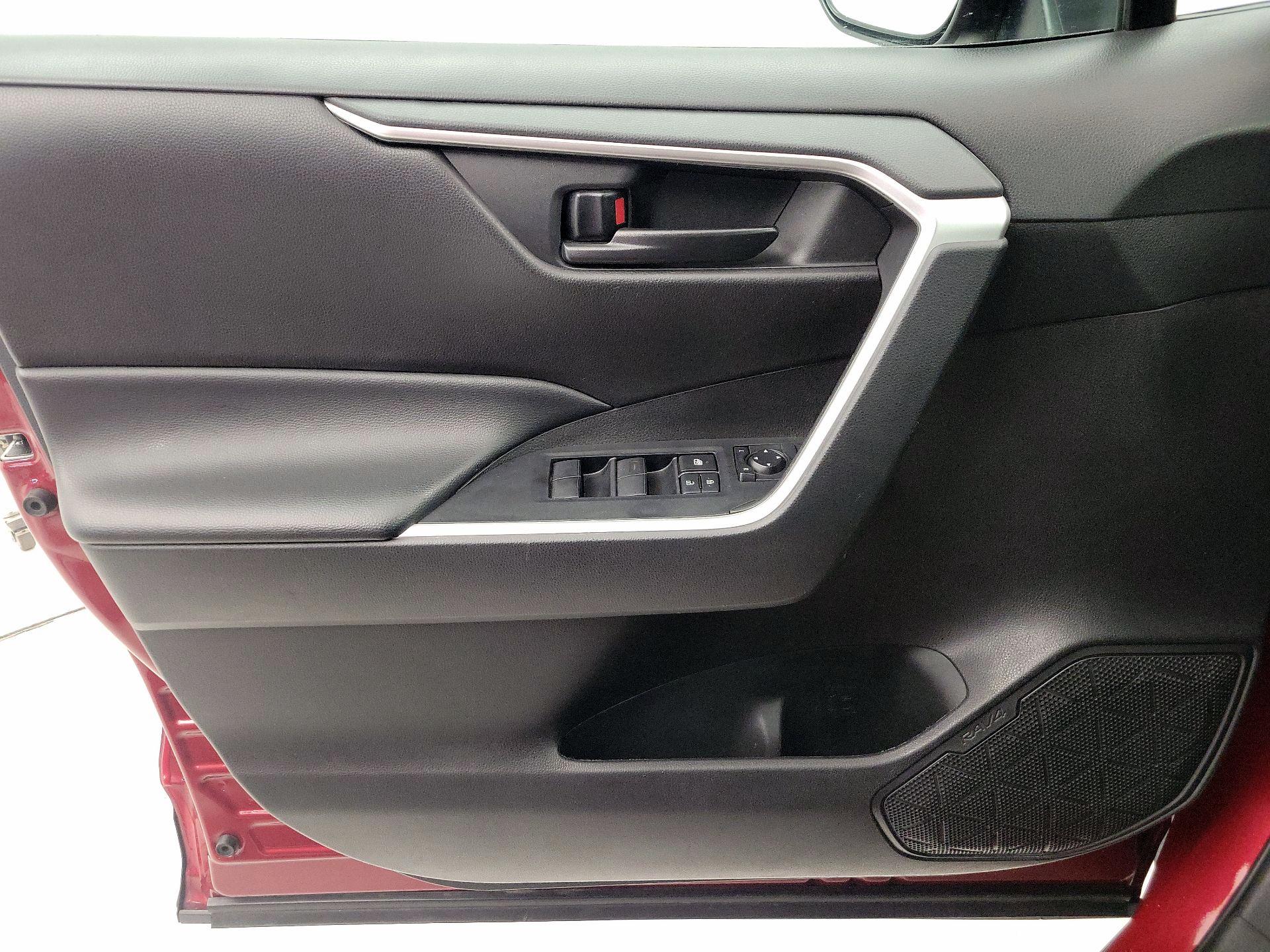 Thumbnail: 2024 Toyota RAV4 - 12