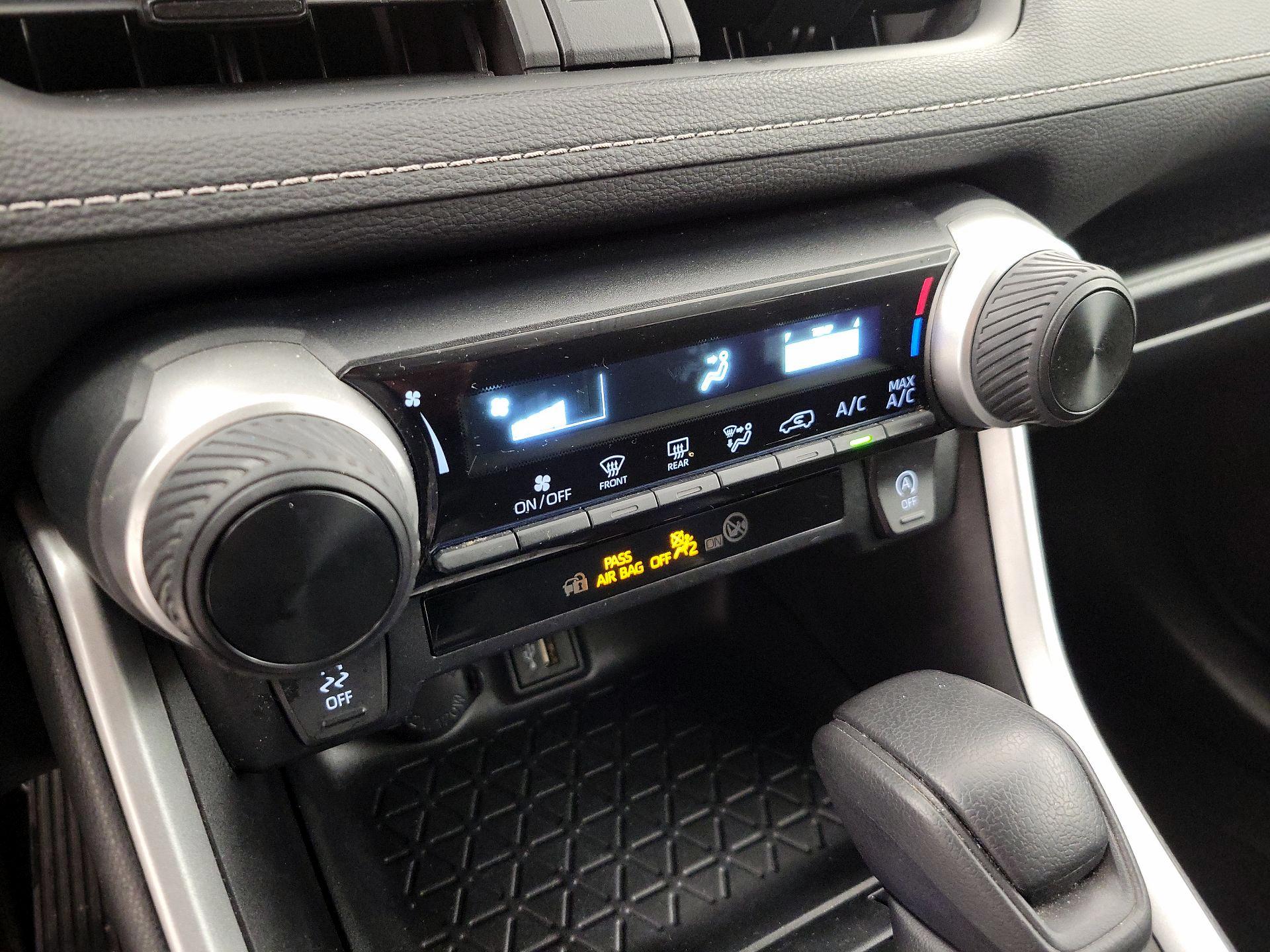 Thumbnail: 2024 Toyota RAV4 - 16