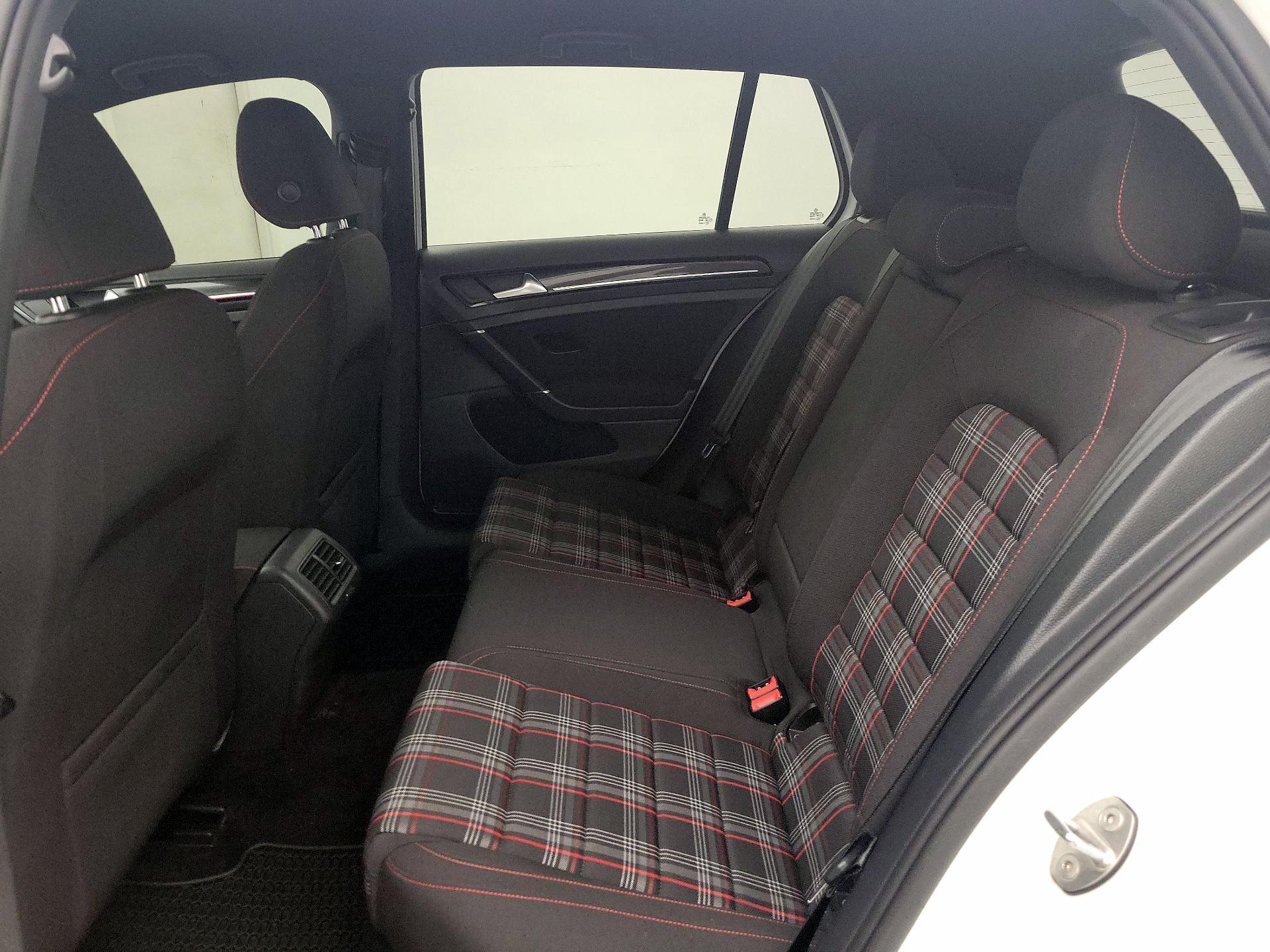 Thumbnail: 2017 Volkswagen Golf - 19