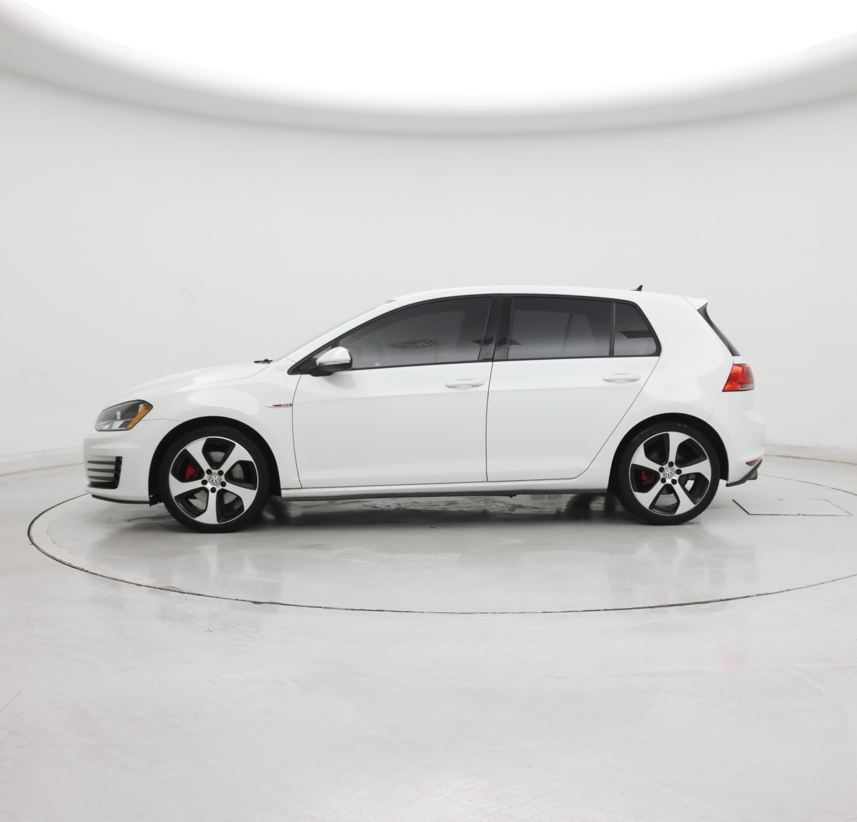 Thumbnail: 2017 Volkswagen Golf - 3