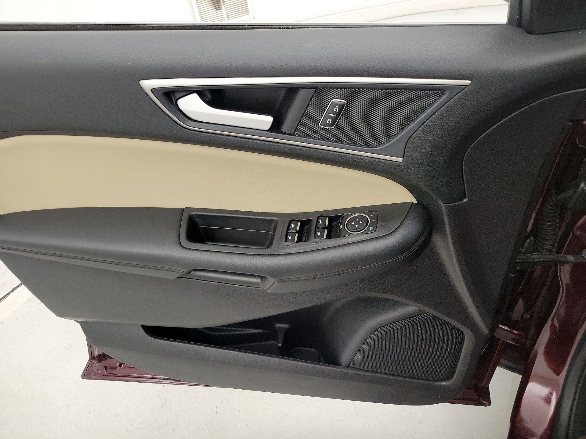 Thumbnail: 2022 Ford Edge - 12