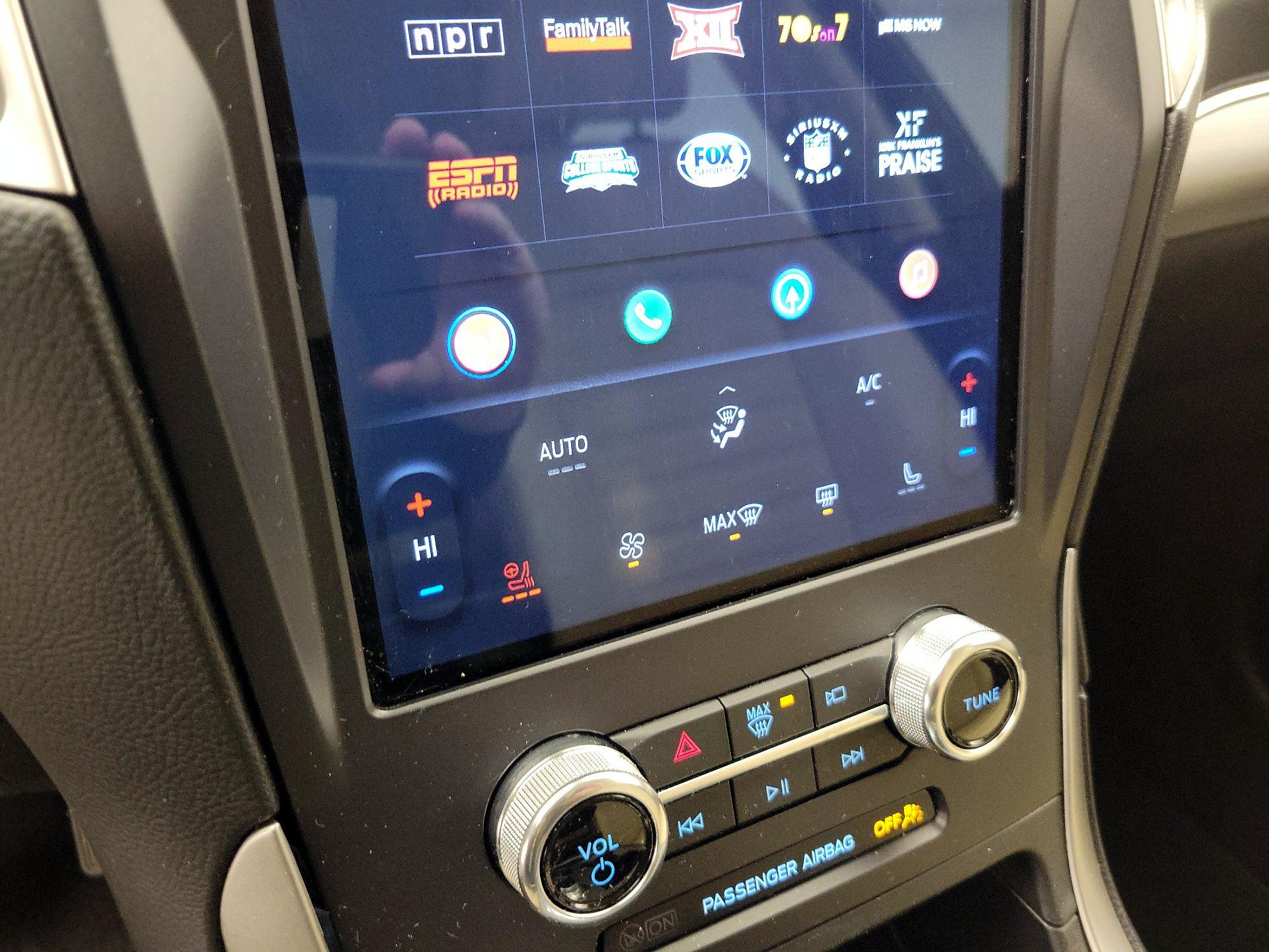 Thumbnail: 2022 Ford Edge - 16